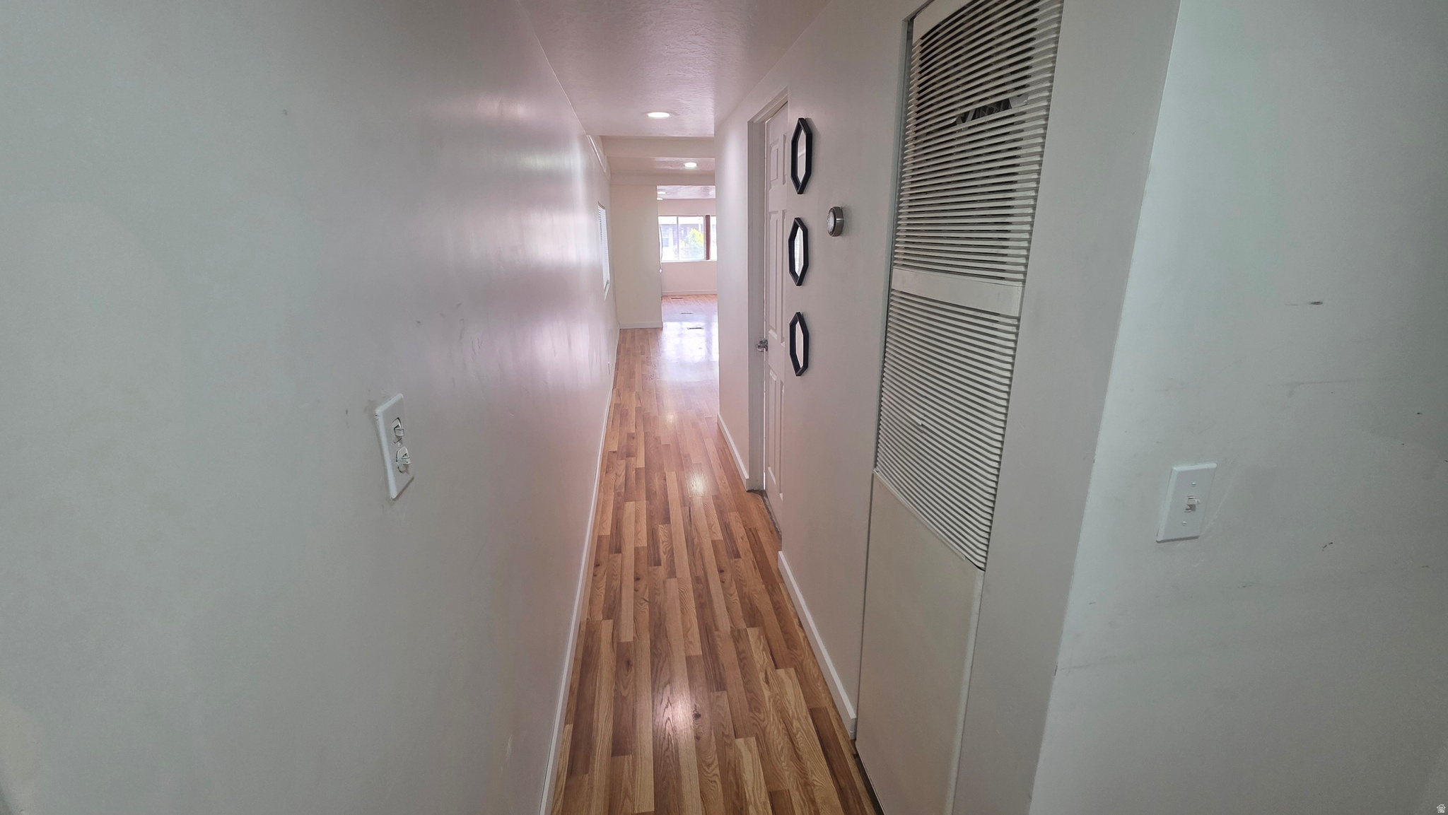 SANDEE VILLAGE - Residential