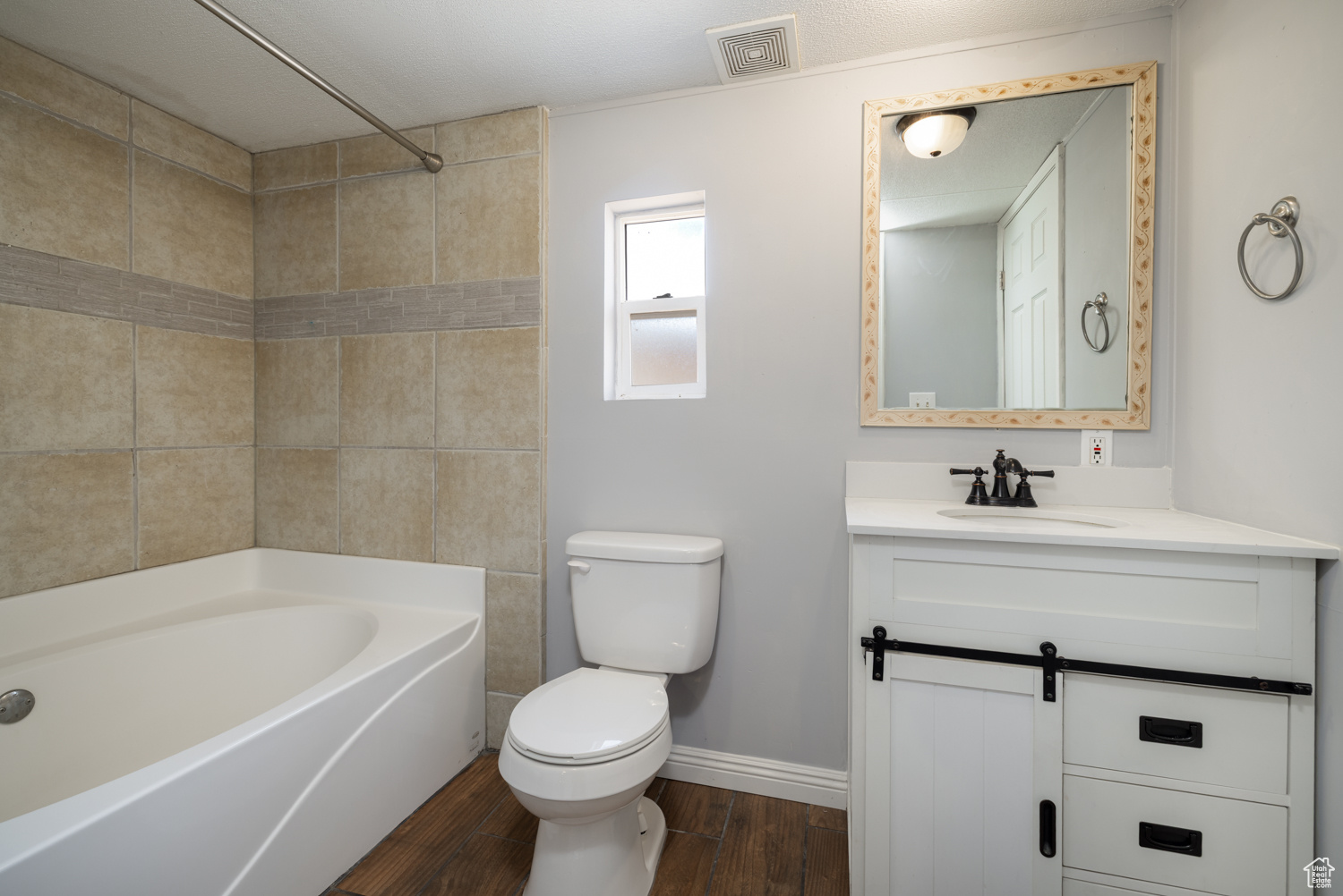 EAST MEADOWS - Residential