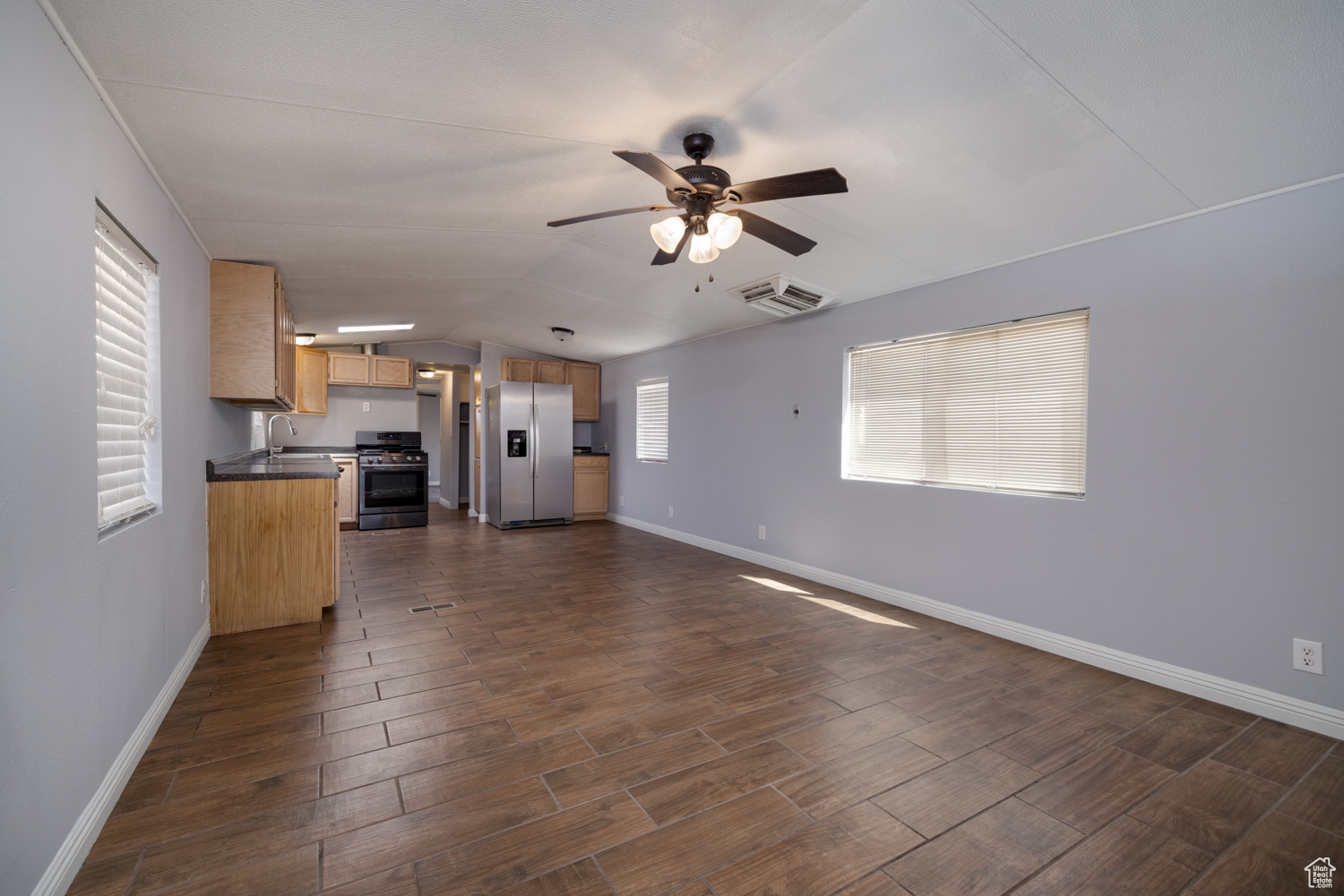 EAST MEADOWS - Residential