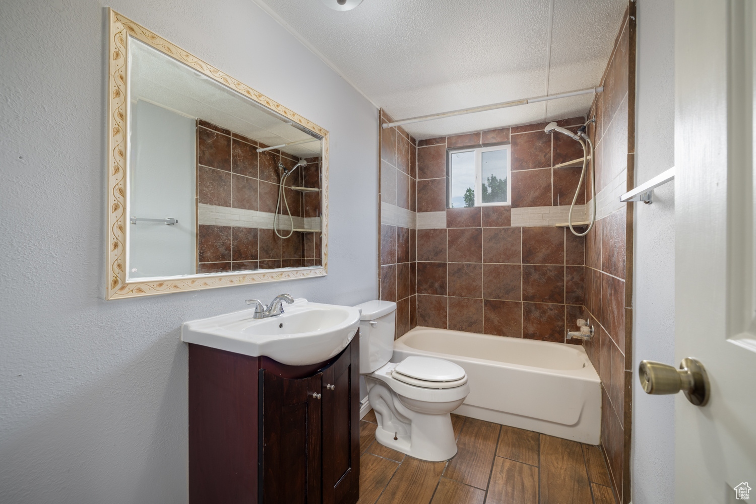 EAST MEADOWS - Residential