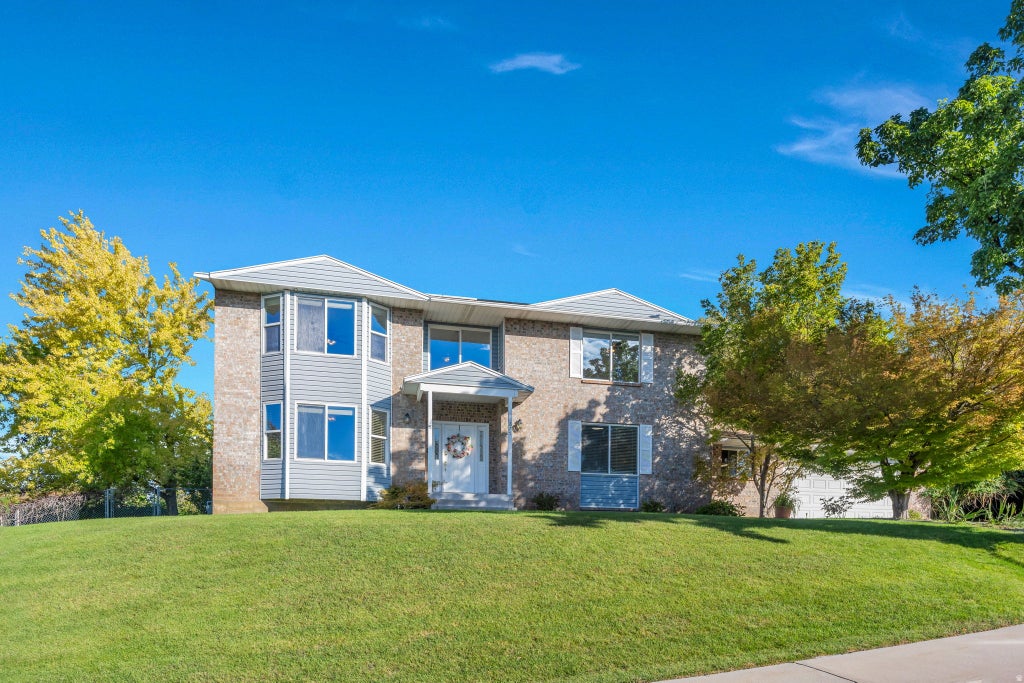 Photo of 875 E 400 N, Lindon, UT 84042 (MLS # 2186875)