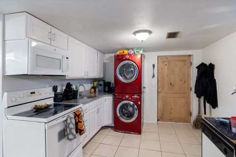 Tiny photo for 420 E 600 S, Payson, UT 84651 (MLS # 2127889)