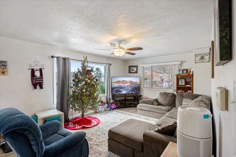 Tiny photo for 420 E 600 S, Payson, UT 84651 (MLS # 2127889)