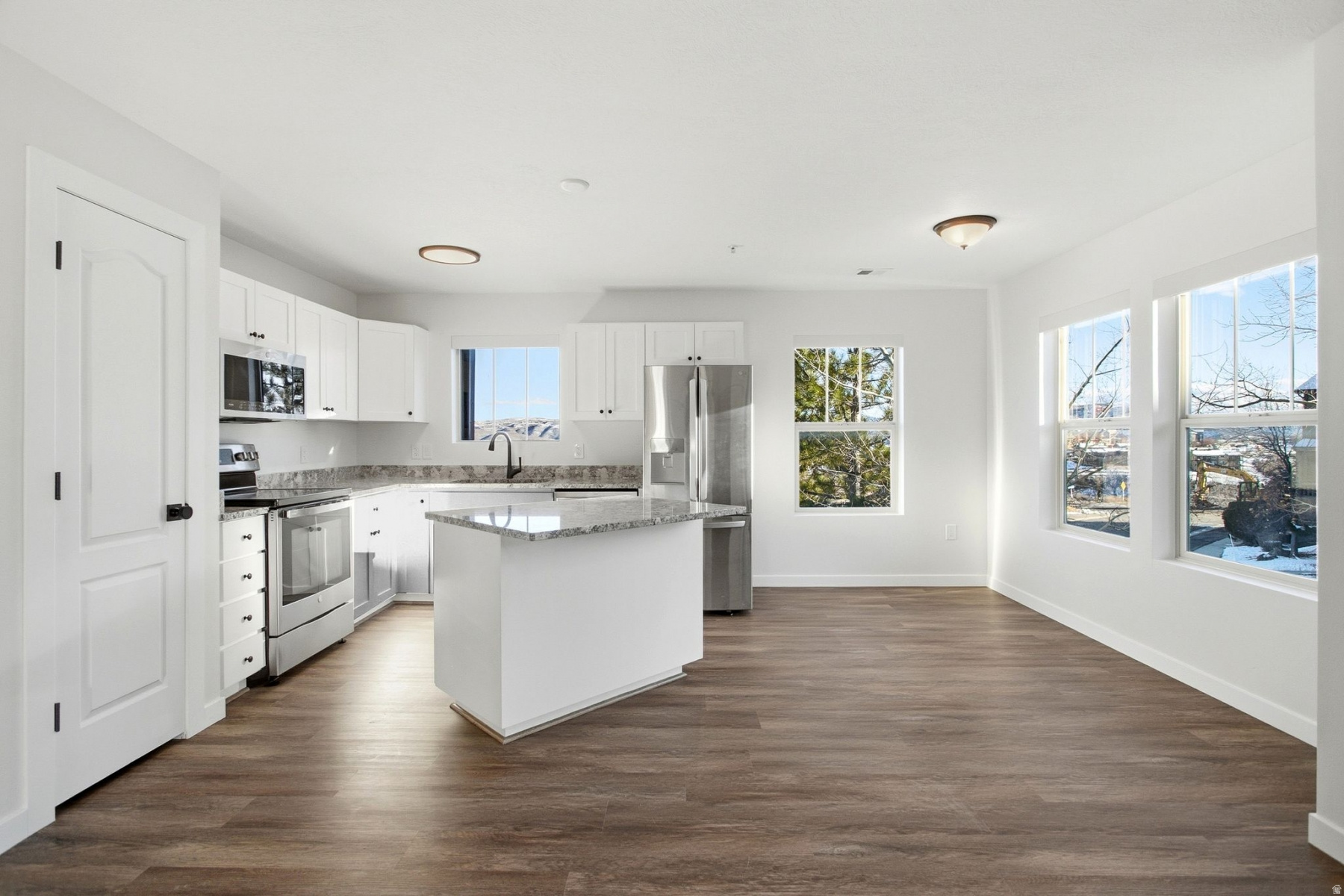 FOX BAY CONDOMINIUMS - Residential