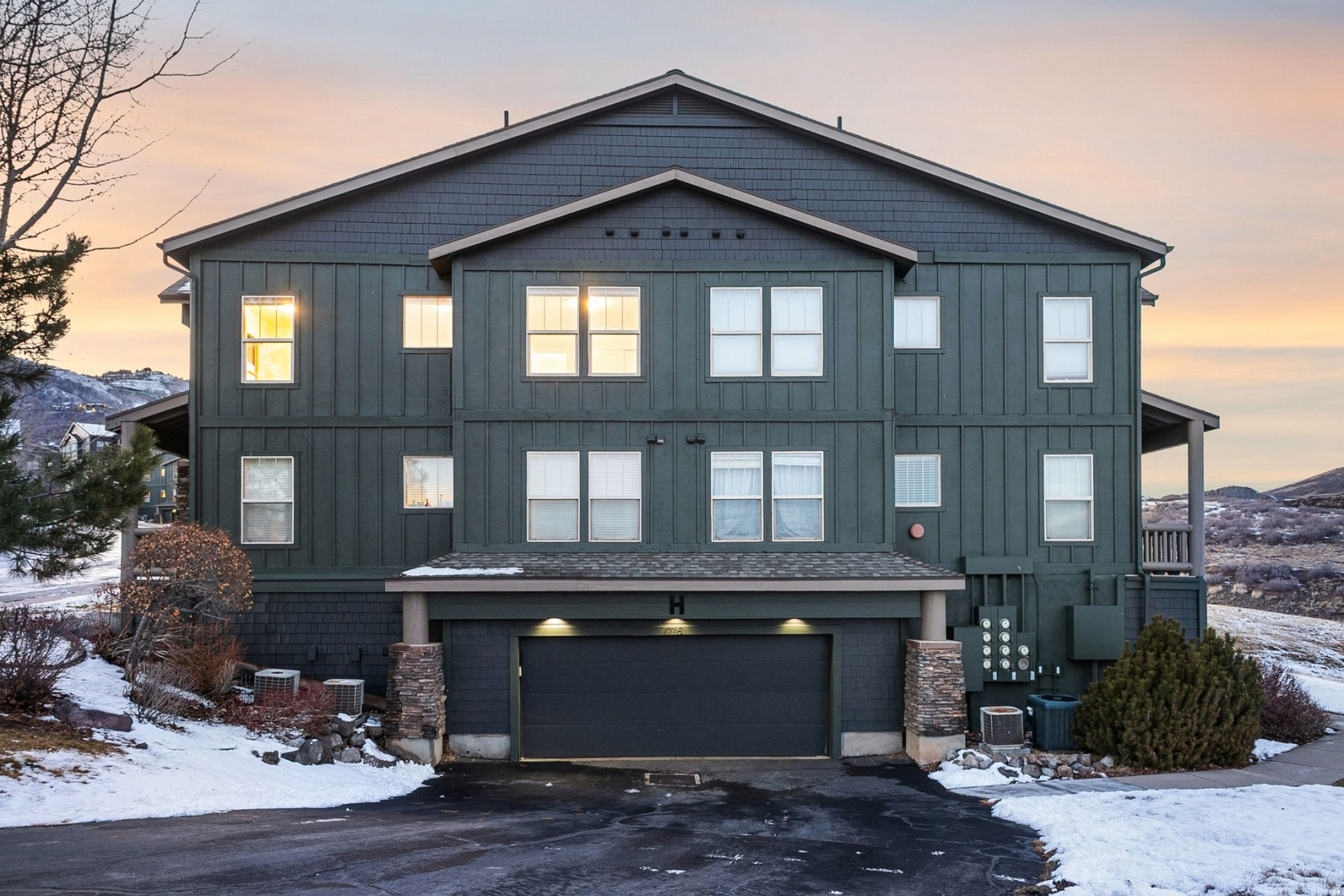 FOX BAY CONDOMINIUMS - Residential