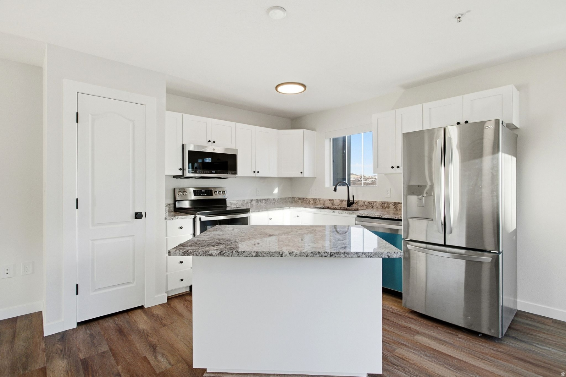 FOX BAY CONDOMINIUMS - Residential