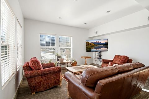 Tiny photo for 1716 W FOX BAY DR #H204, Heber City, UT 84032 (MLS # 2129750)