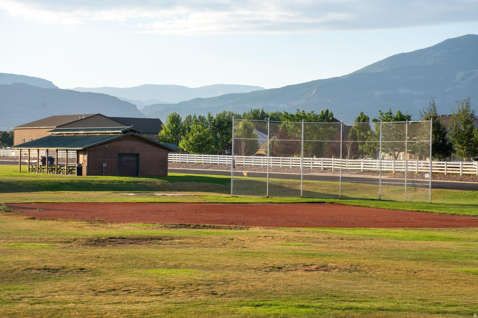 EQUESTRIAN POINTE - Residential