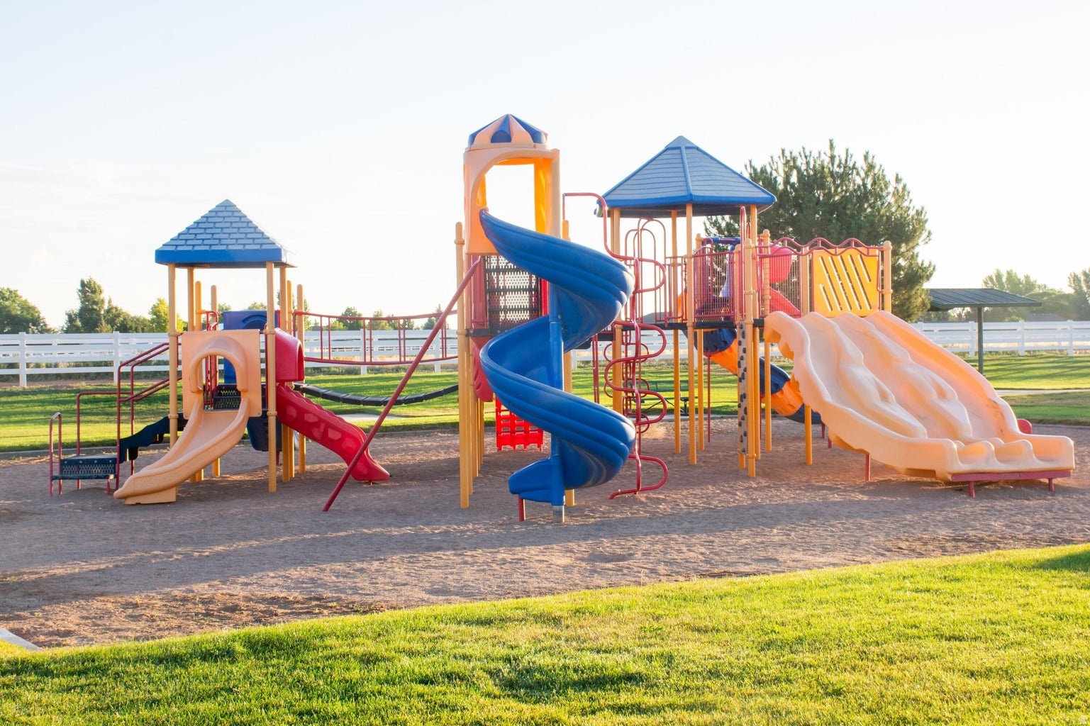 EQUESTRIAN POINTE - Residential