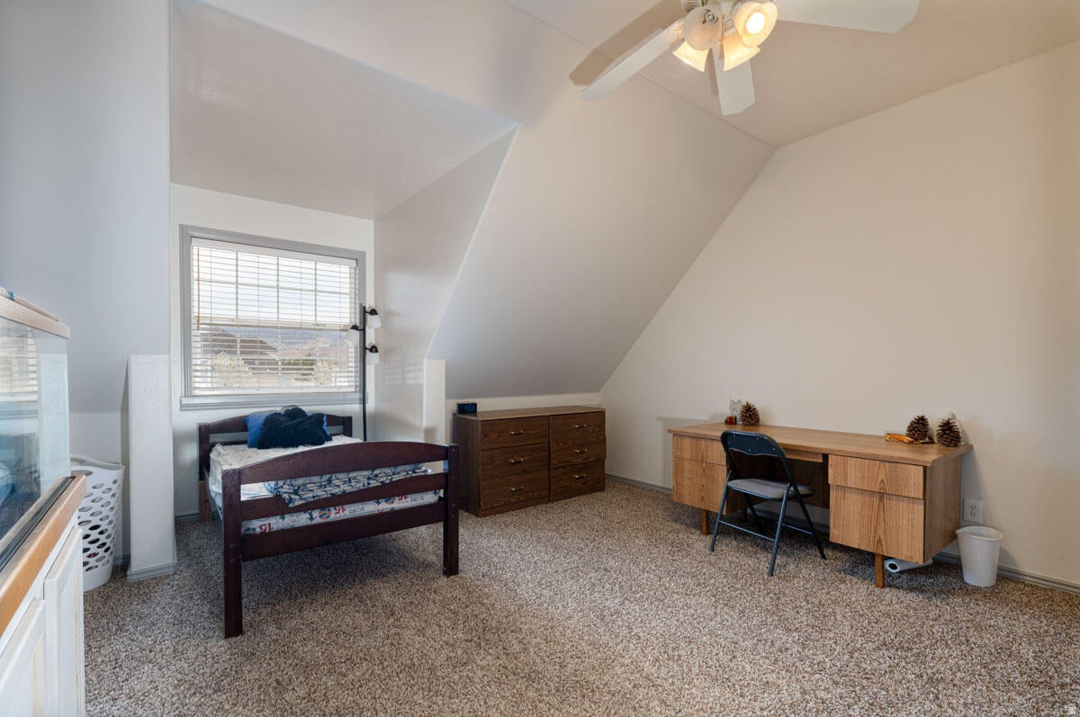 EQUESTRIAN POINTE - Residential