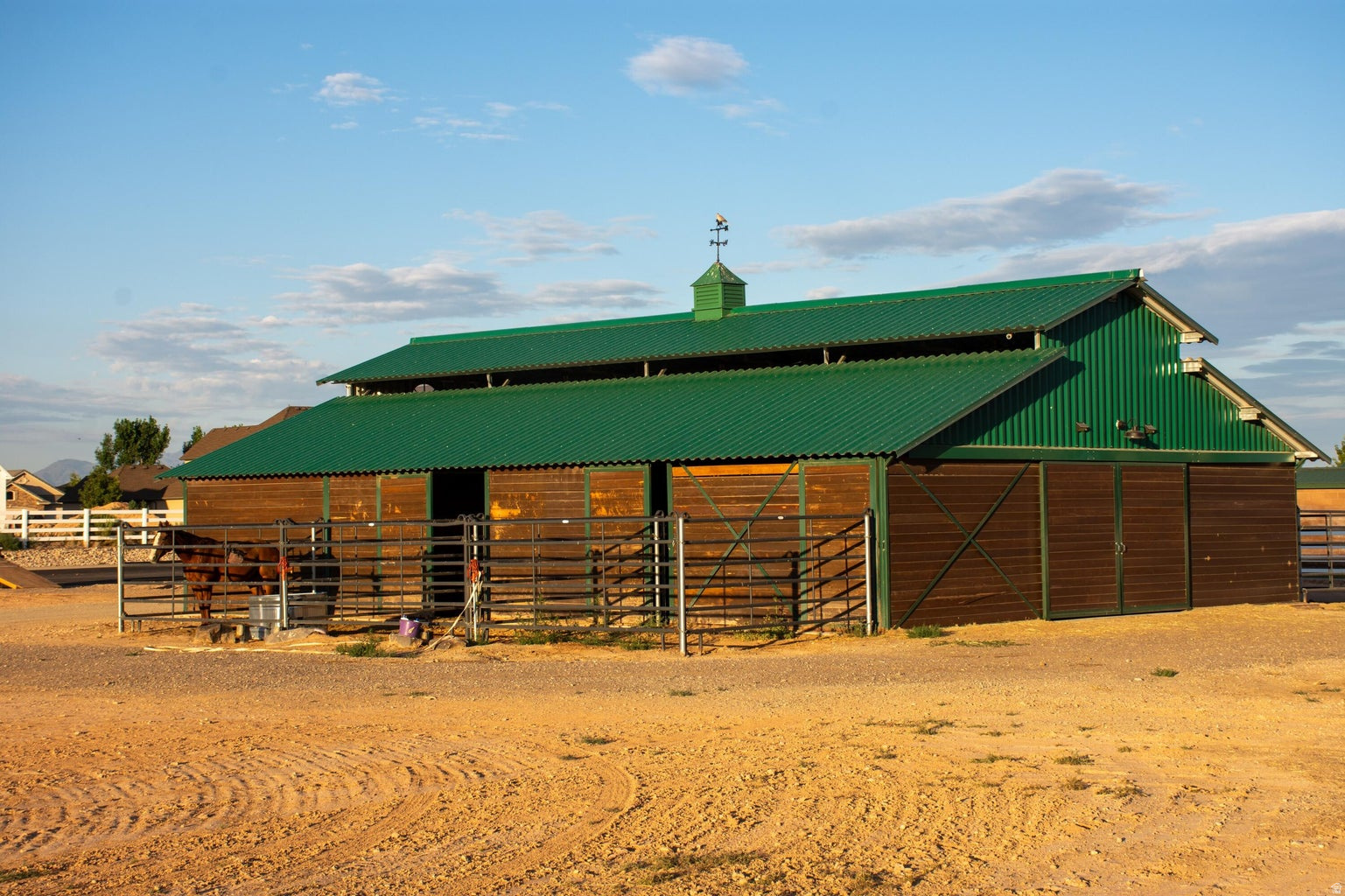 EQUESTRIAN POINTE - Residential