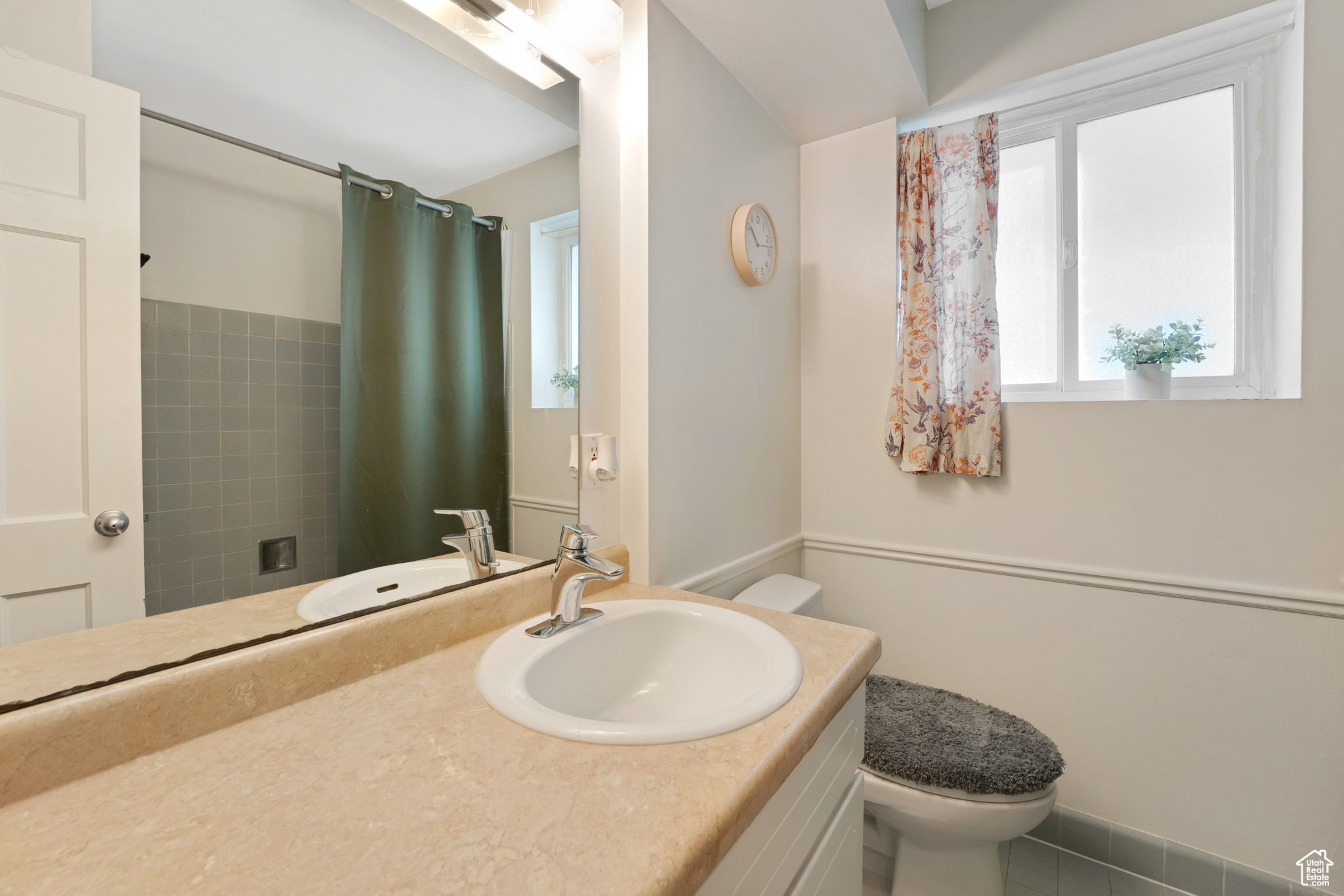 AIX LA CHAPE - Residential