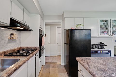Tiny photo for 2220 E MURRAY HOLLADAY RD #38, Holladay, UT 84117 (MLS # 2112131)