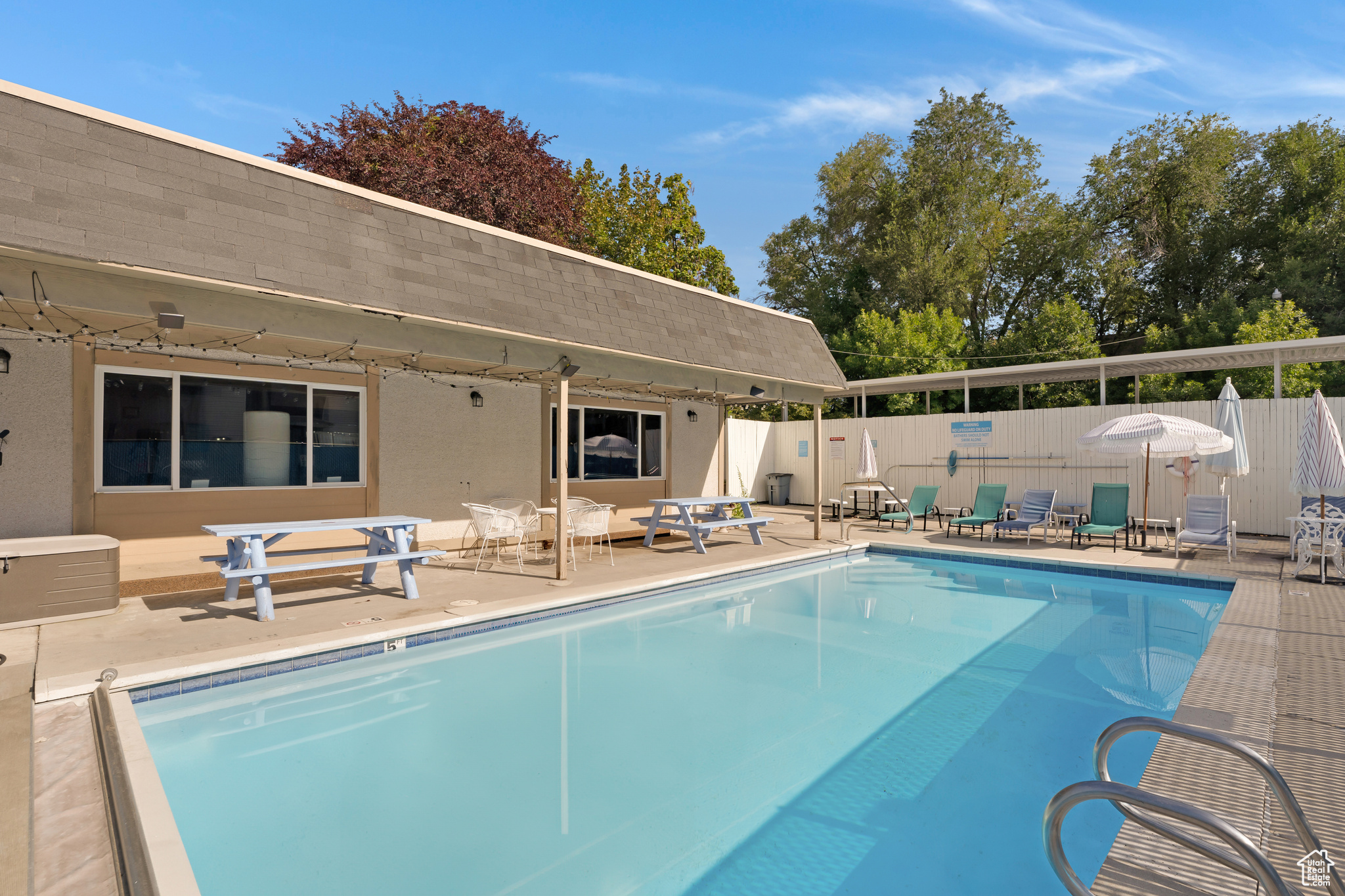 AIX LA CHAPE - Residential