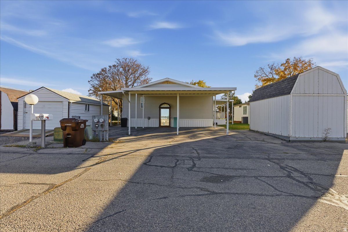 WINCHESTER ESTATES - Residential