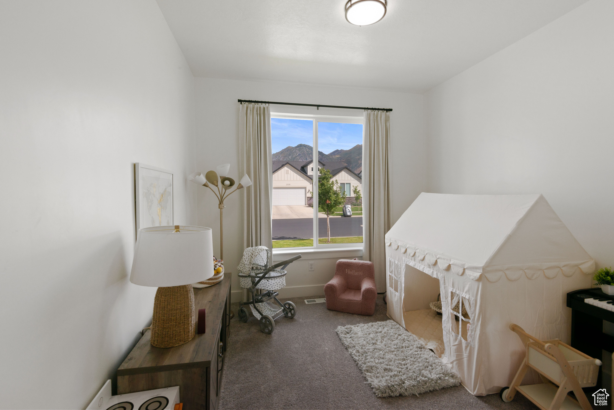 SUNRISE RANCH - Residential