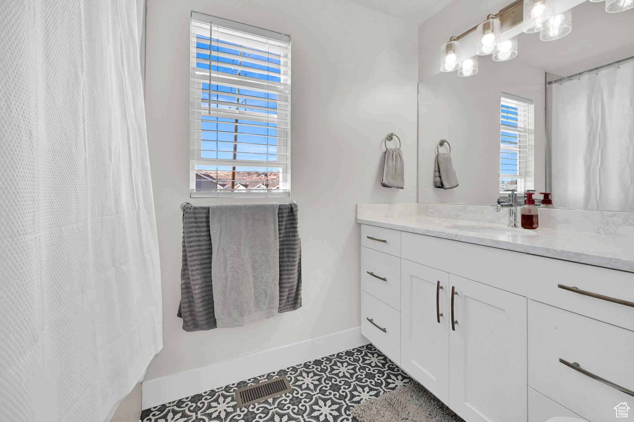 6490 S Aspen Ln, South Weber, Utah image 18