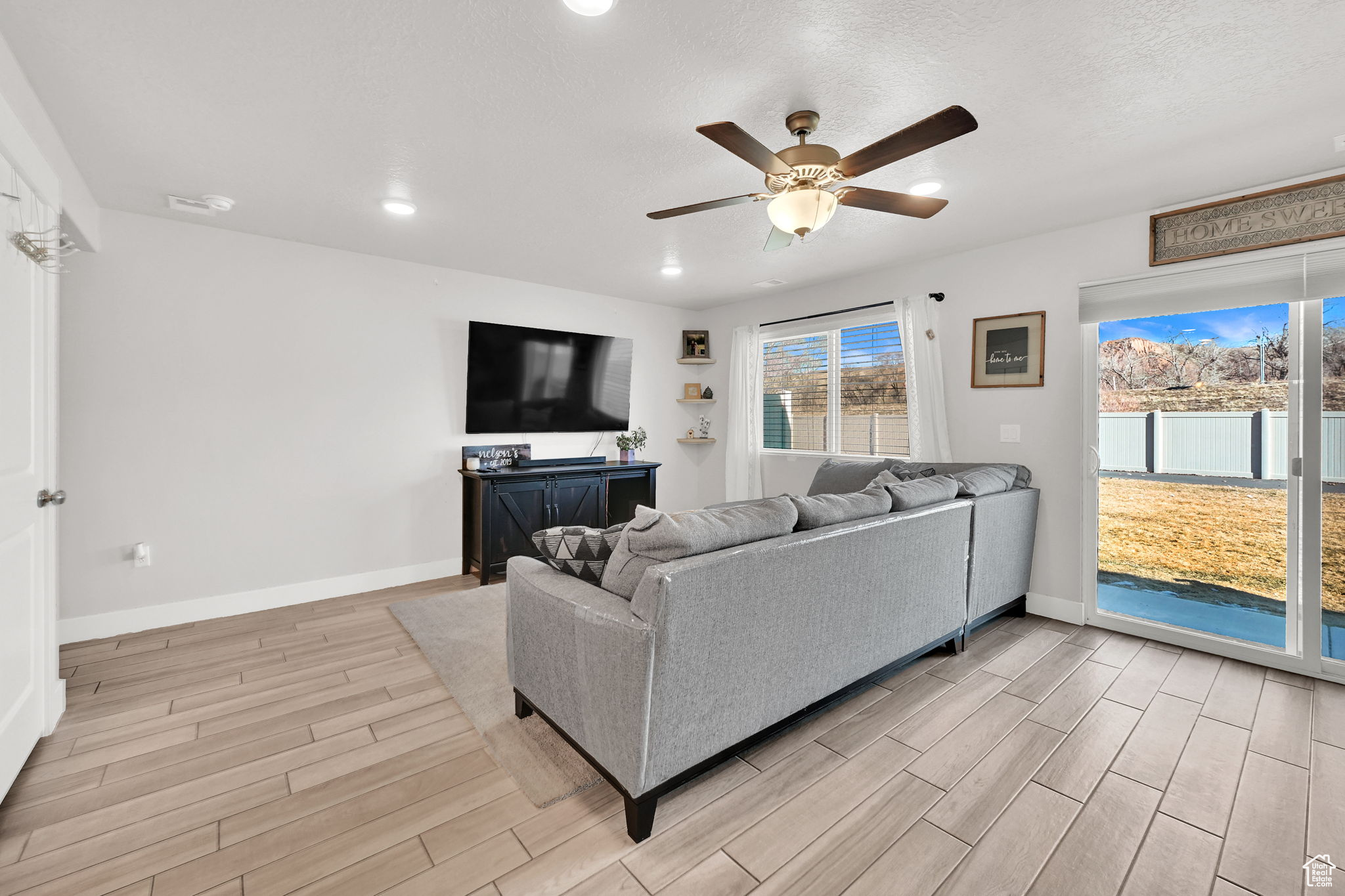 6490 S Aspen Ln, South Weber, Utah image 8