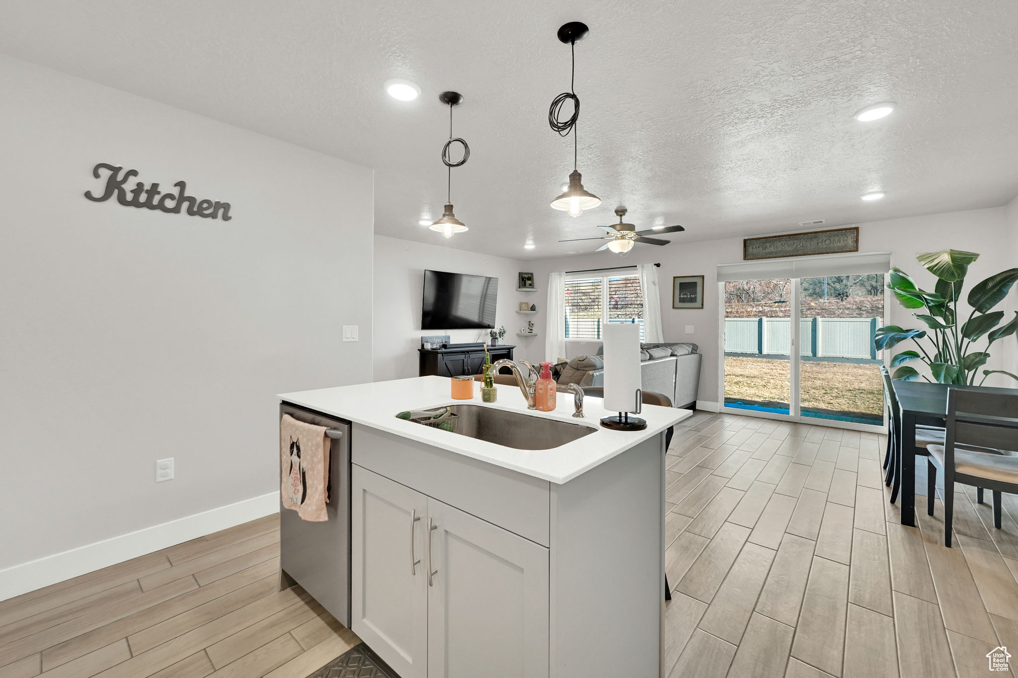 6490 S Aspen Ln, South Weber, Utah image 13