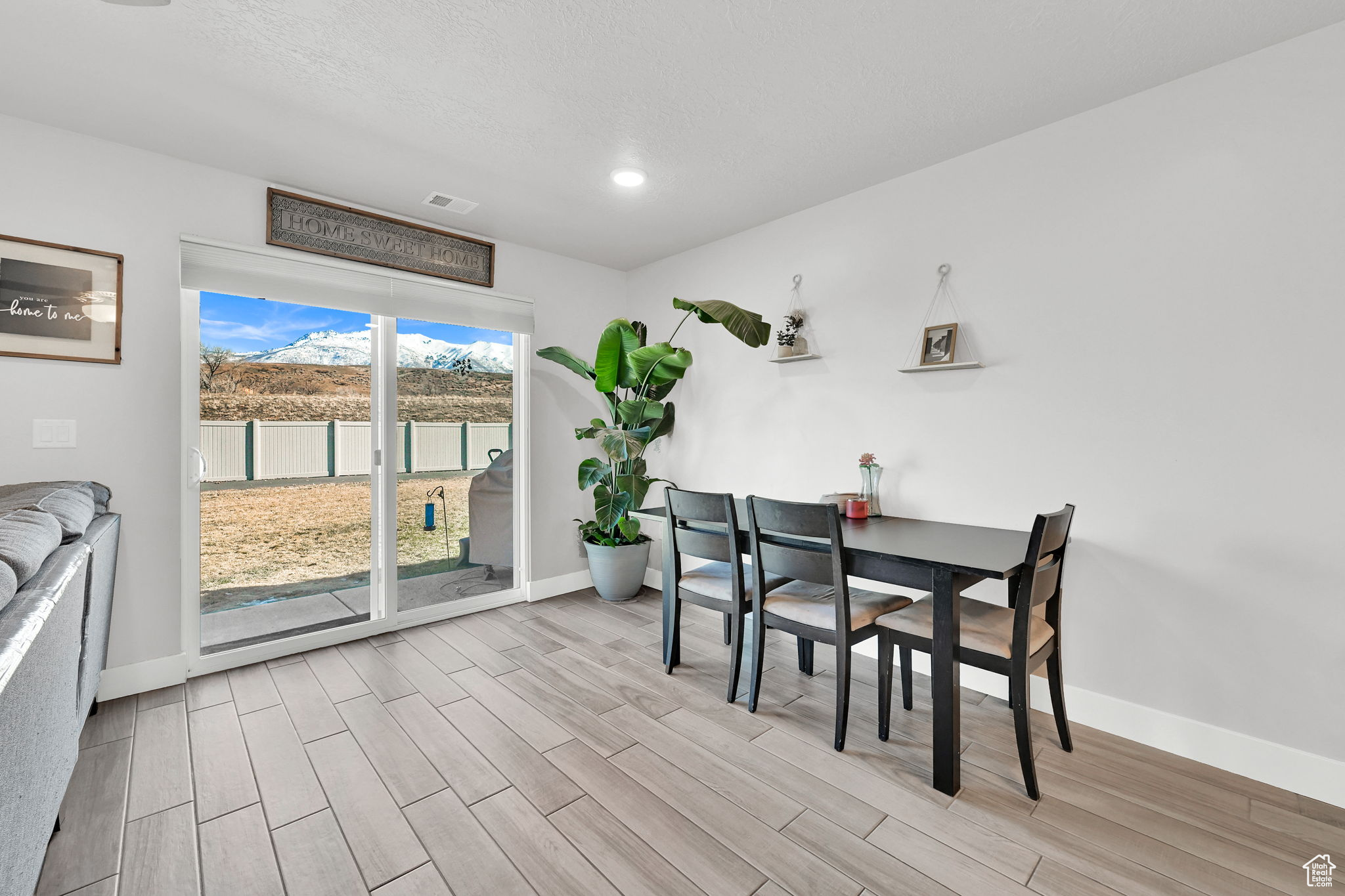 6490 S Aspen Ln, South Weber, Utah image 10