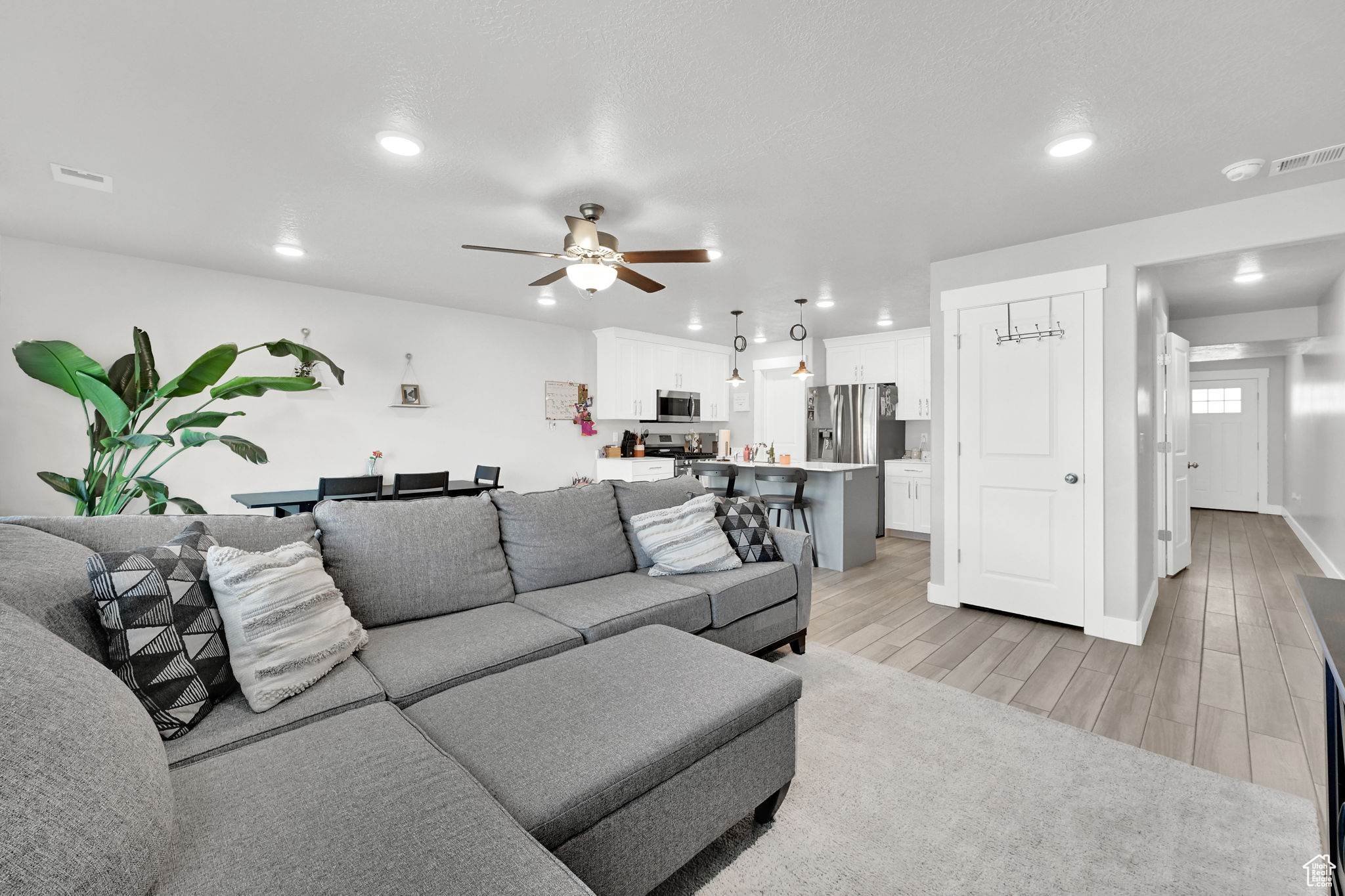 6490 S Aspen Ln, South Weber, Utah image 7