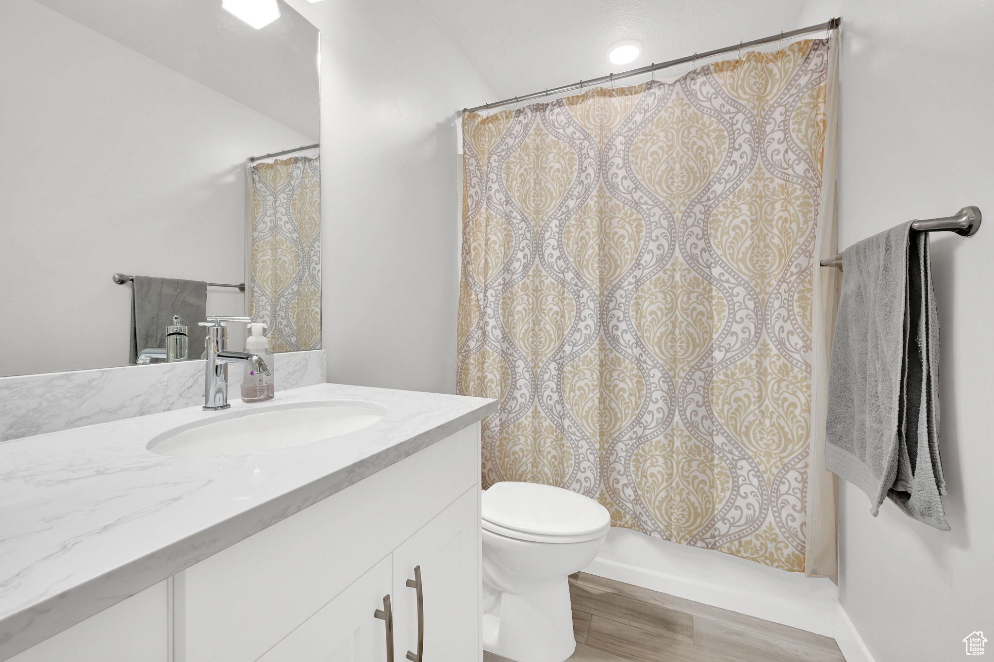 6490 S Aspen Ln, South Weber, Utah image 20