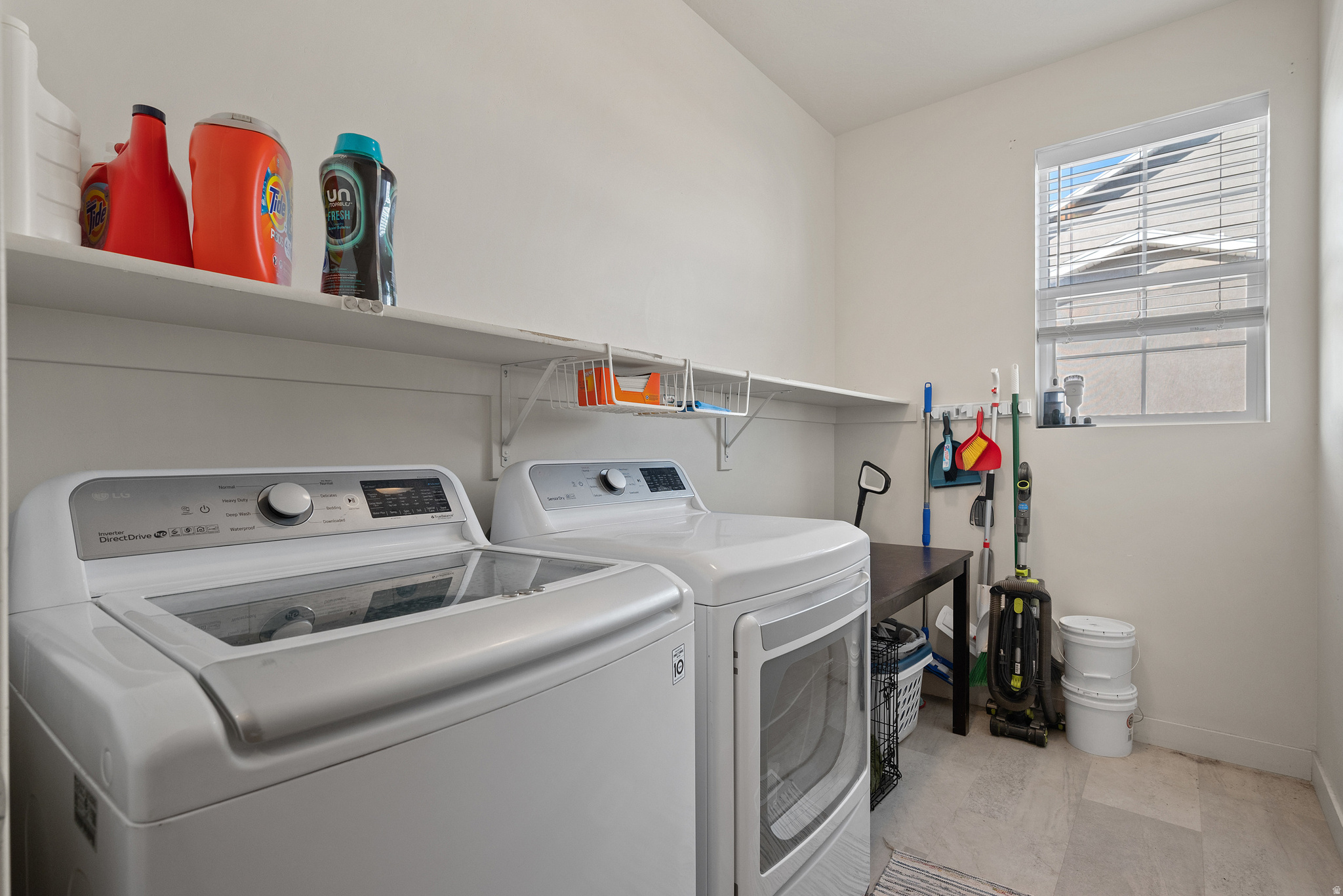 OVERLAND PHASE B - Residential