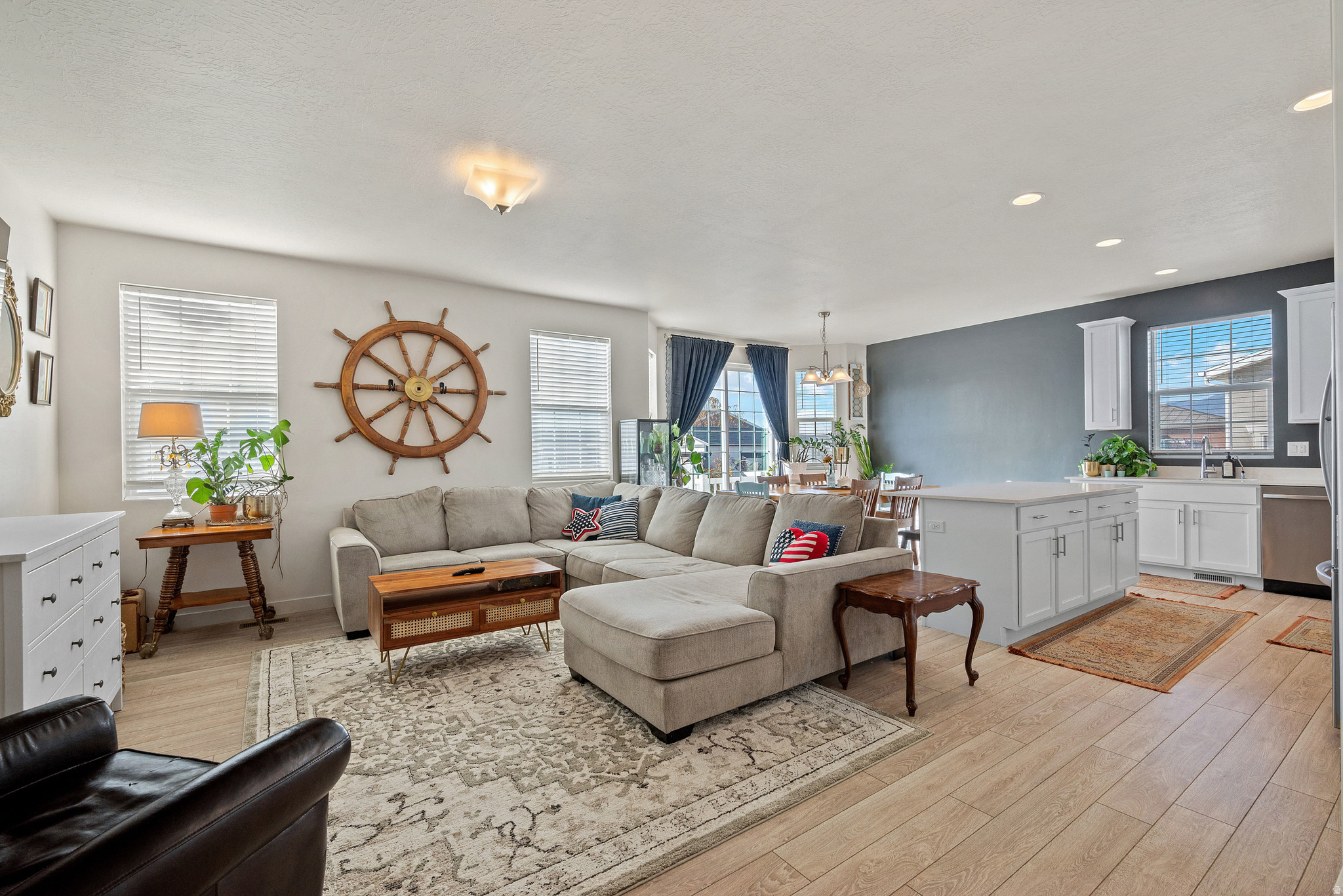 OVERLAND PHASE B - Residential