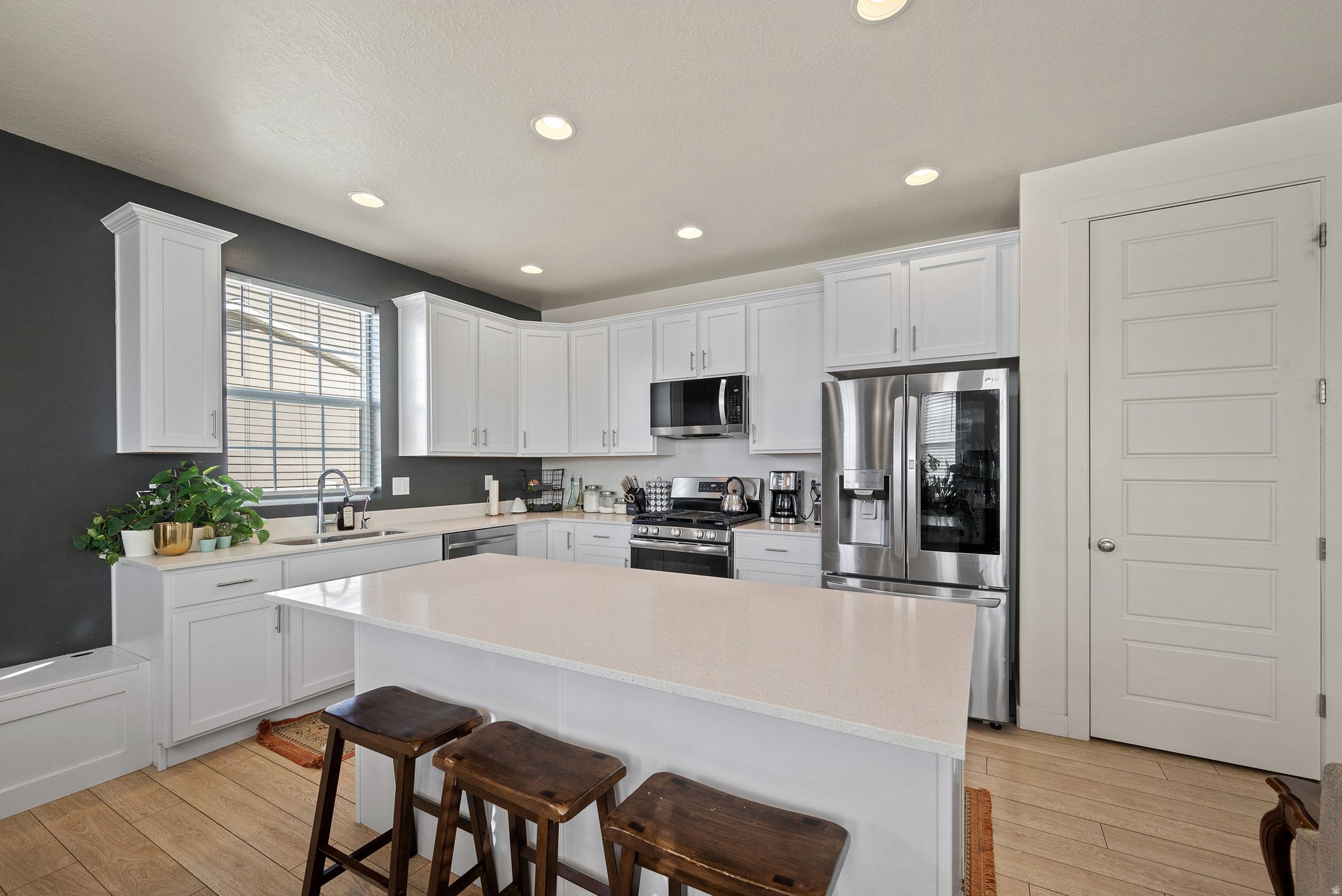 OVERLAND PHASE B - Residential