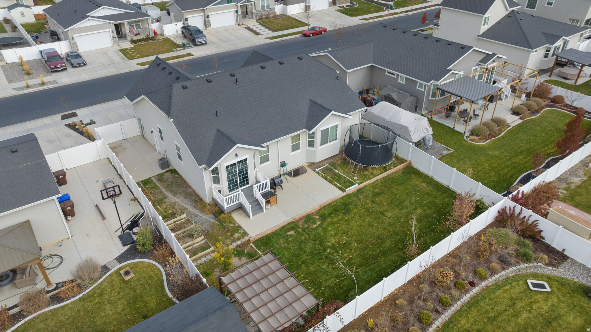 OVERLAND PHASE B - Residential