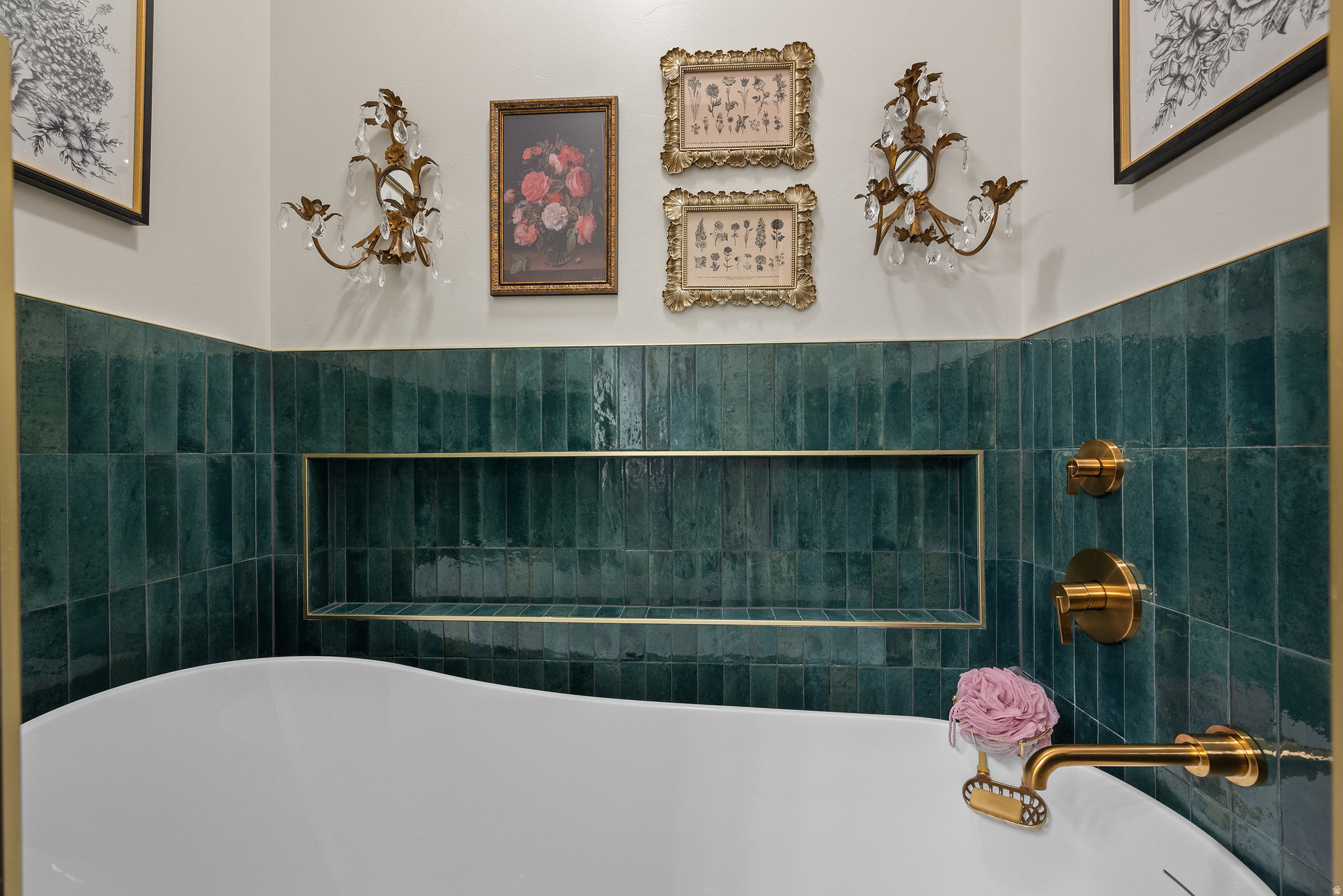 OVERLAND PHASE B - Residential