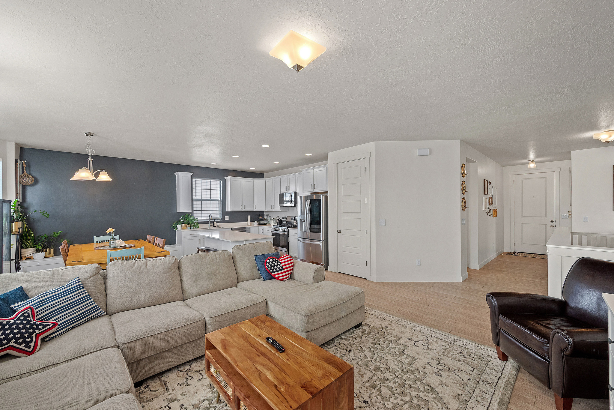 OVERLAND PHASE B - Residential