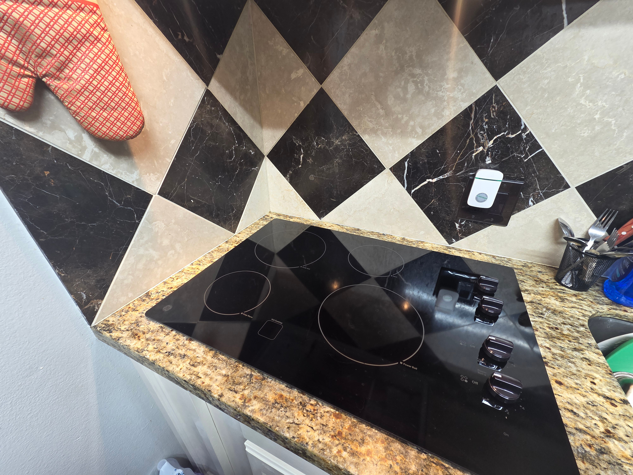 FOUR SEASONS VILLAGE CONDM - Residential