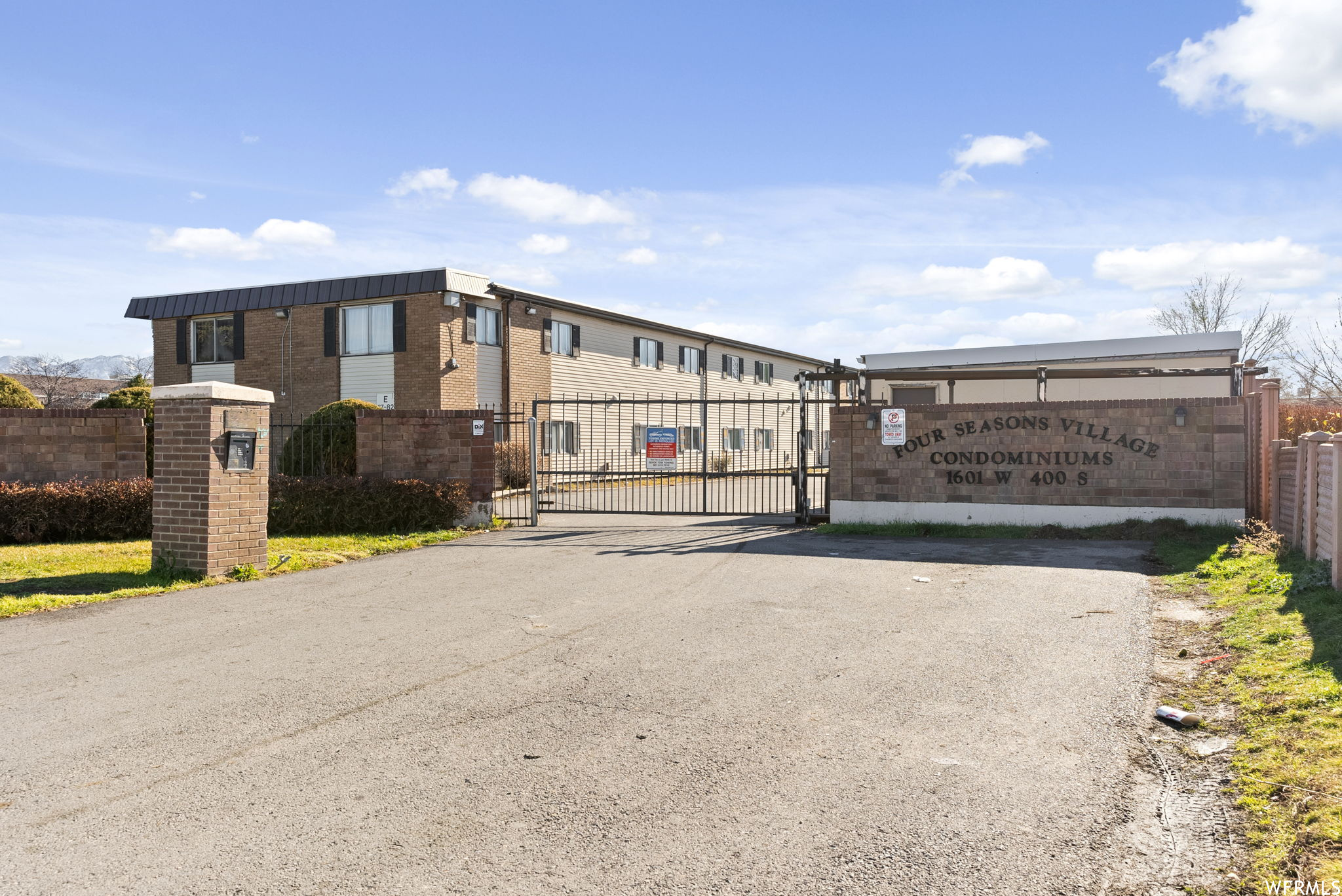 FOUR SEASONS VILLAGE CONDM - Residential