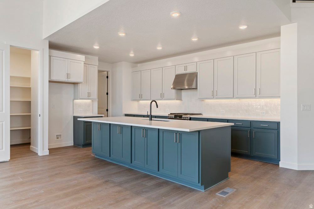 EASTRIDGE PARK - Residential