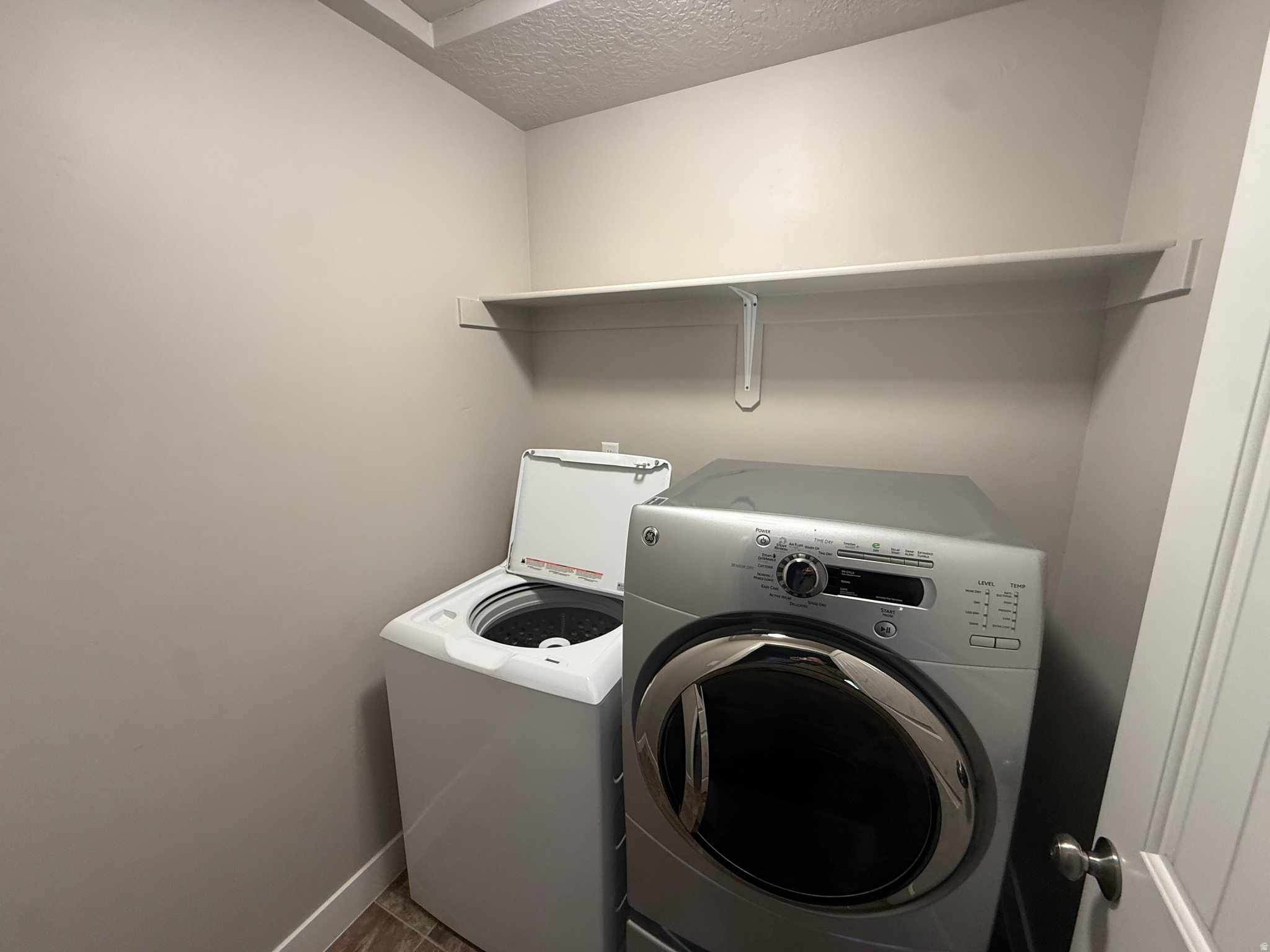 STONE GATE - Residential