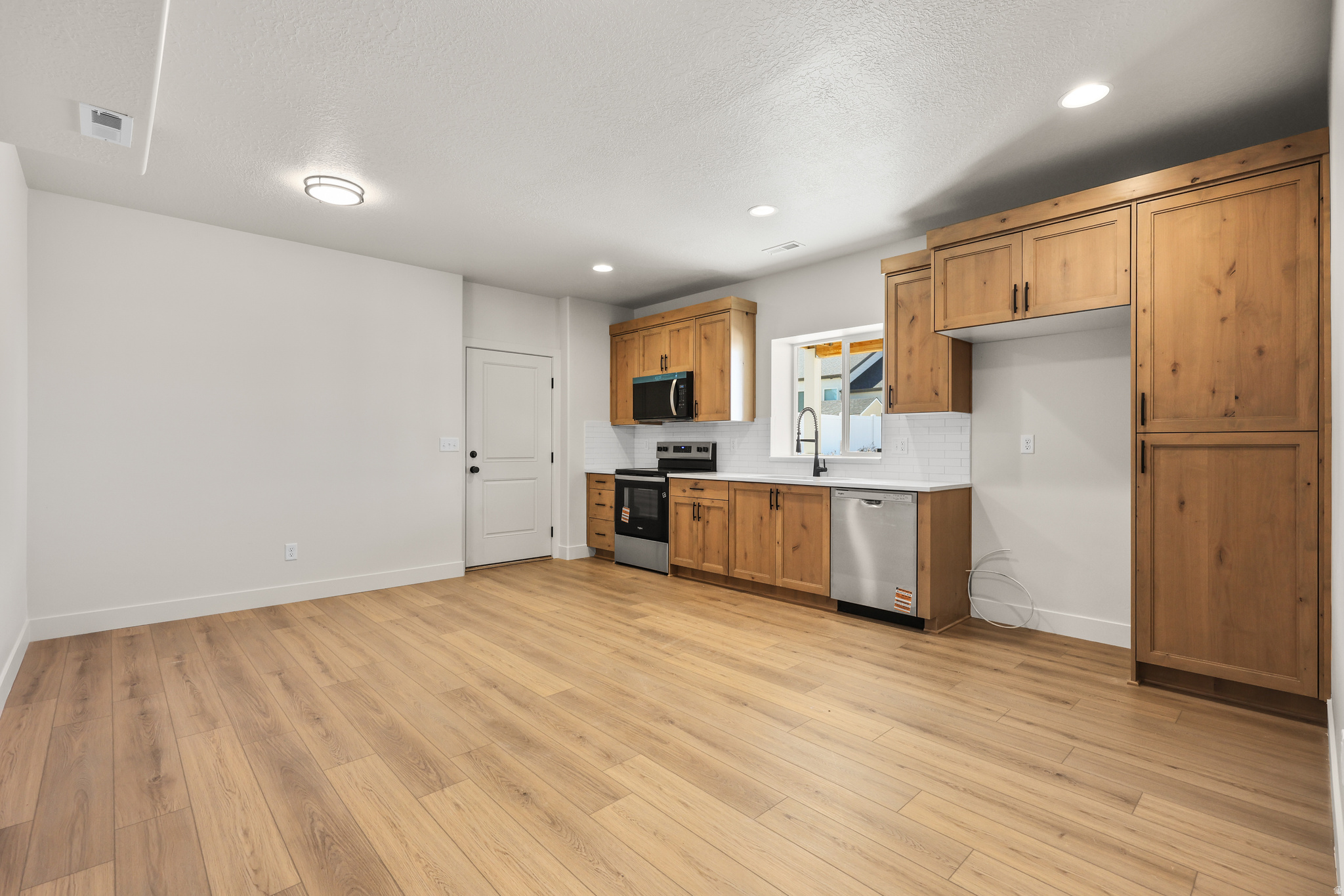 HARVEST FIELDS - Residential