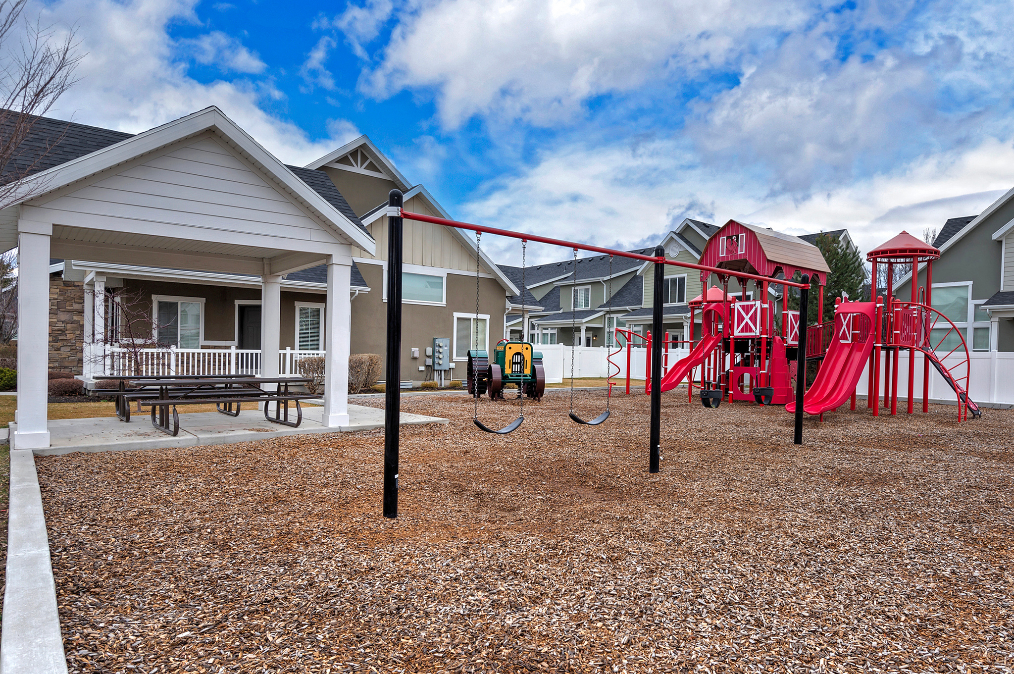 COTTAGES ON 78TH - Residential