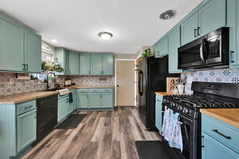 Tiny photo for 2798 N 700 E, North Ogden, UT 84414 (MLS # 2129402)