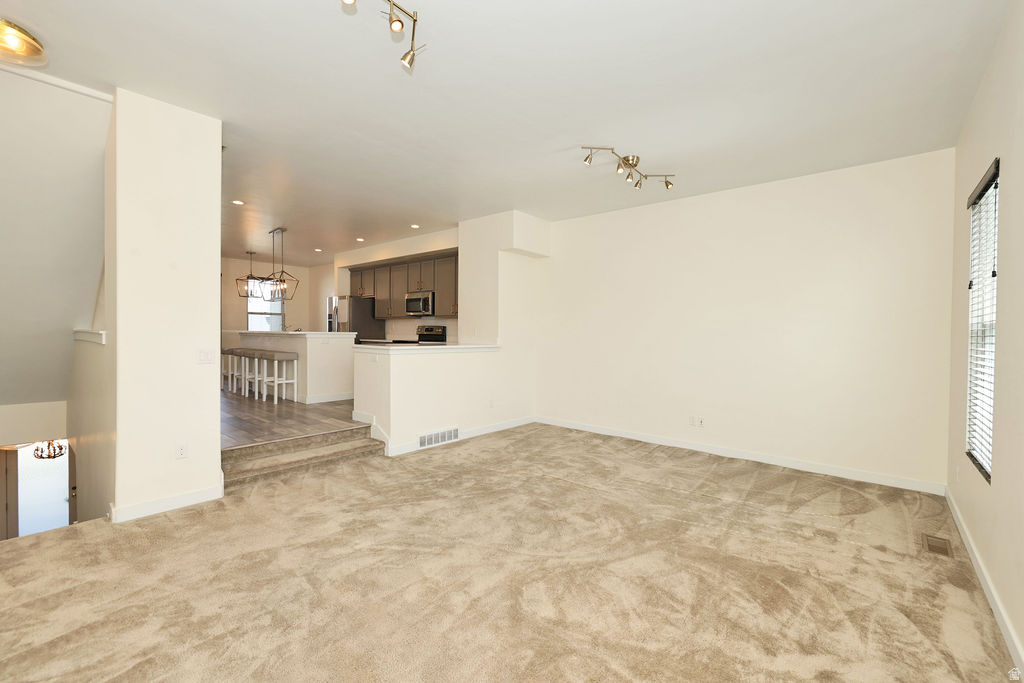 DAYBREAK - Residential