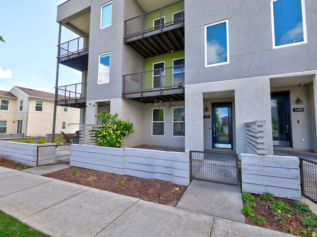 DAYBREAK - Residential