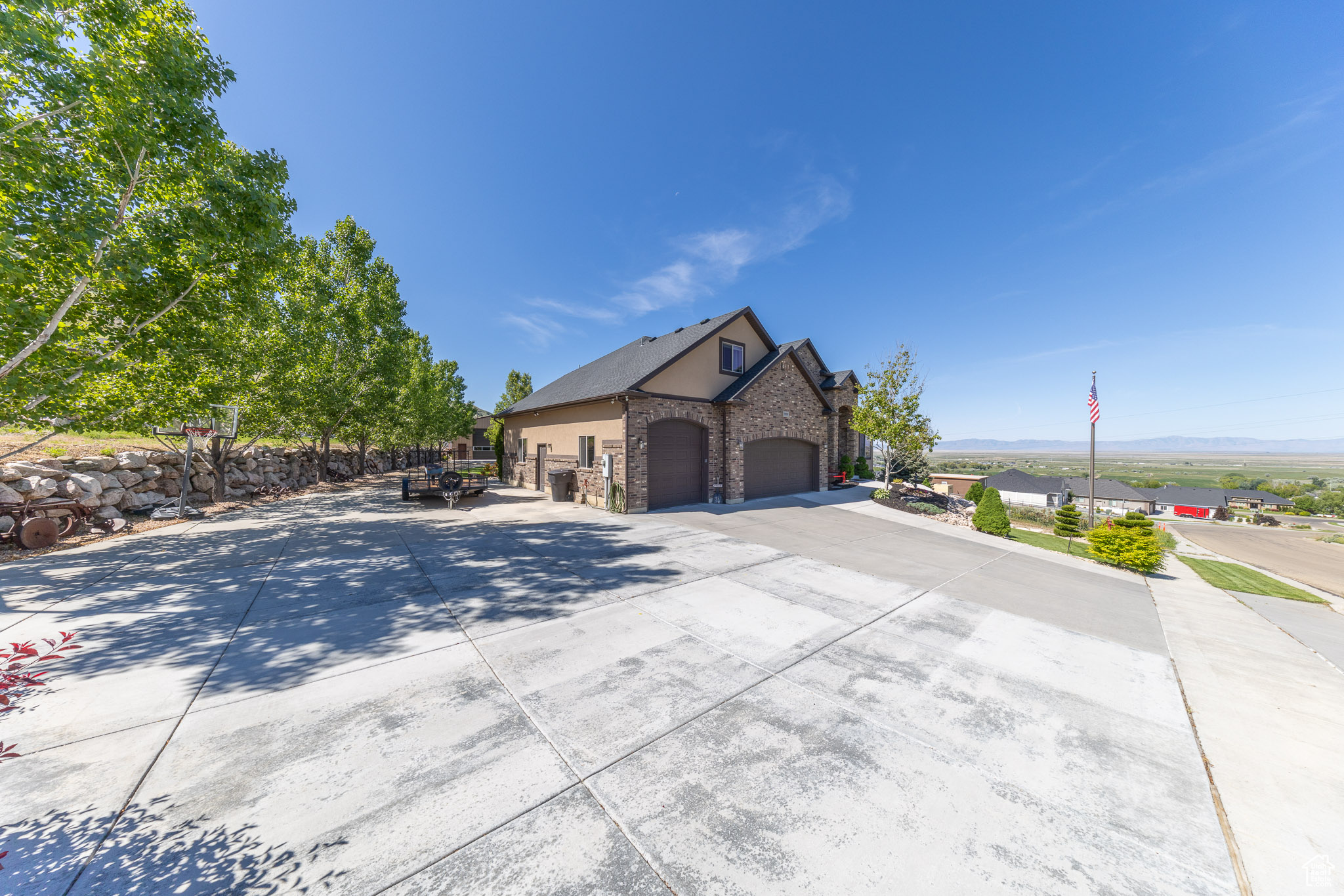 MAPLE HILLS - Residential