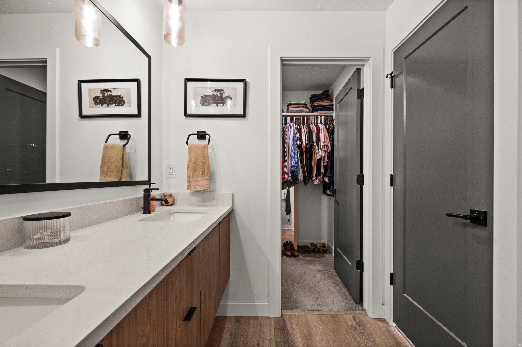 THE LUCY - Residential