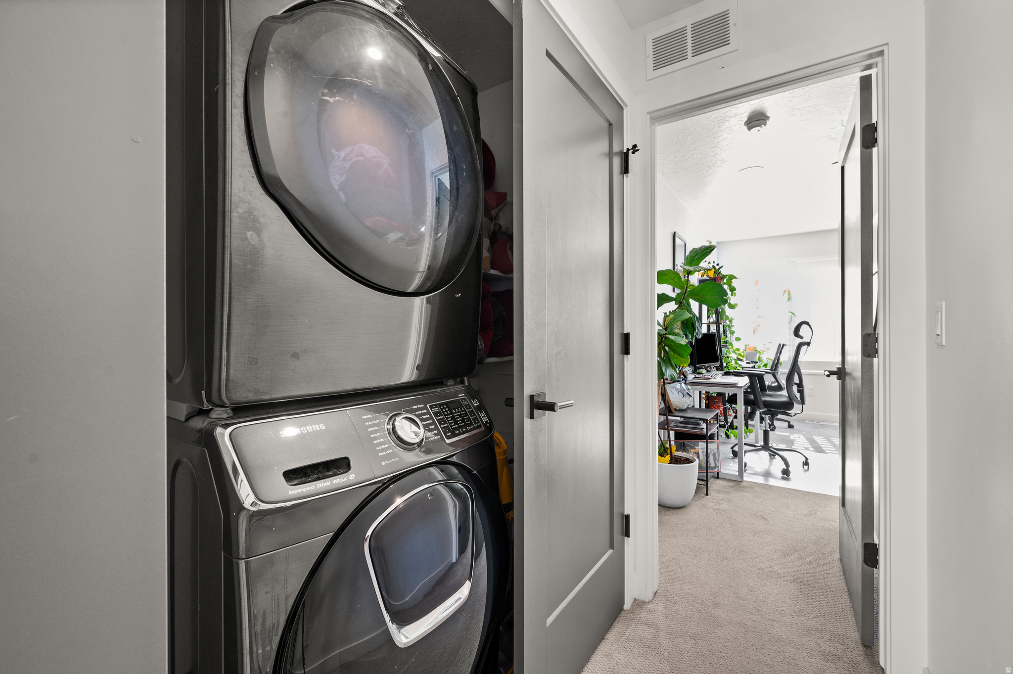 THE LUCY - Residential