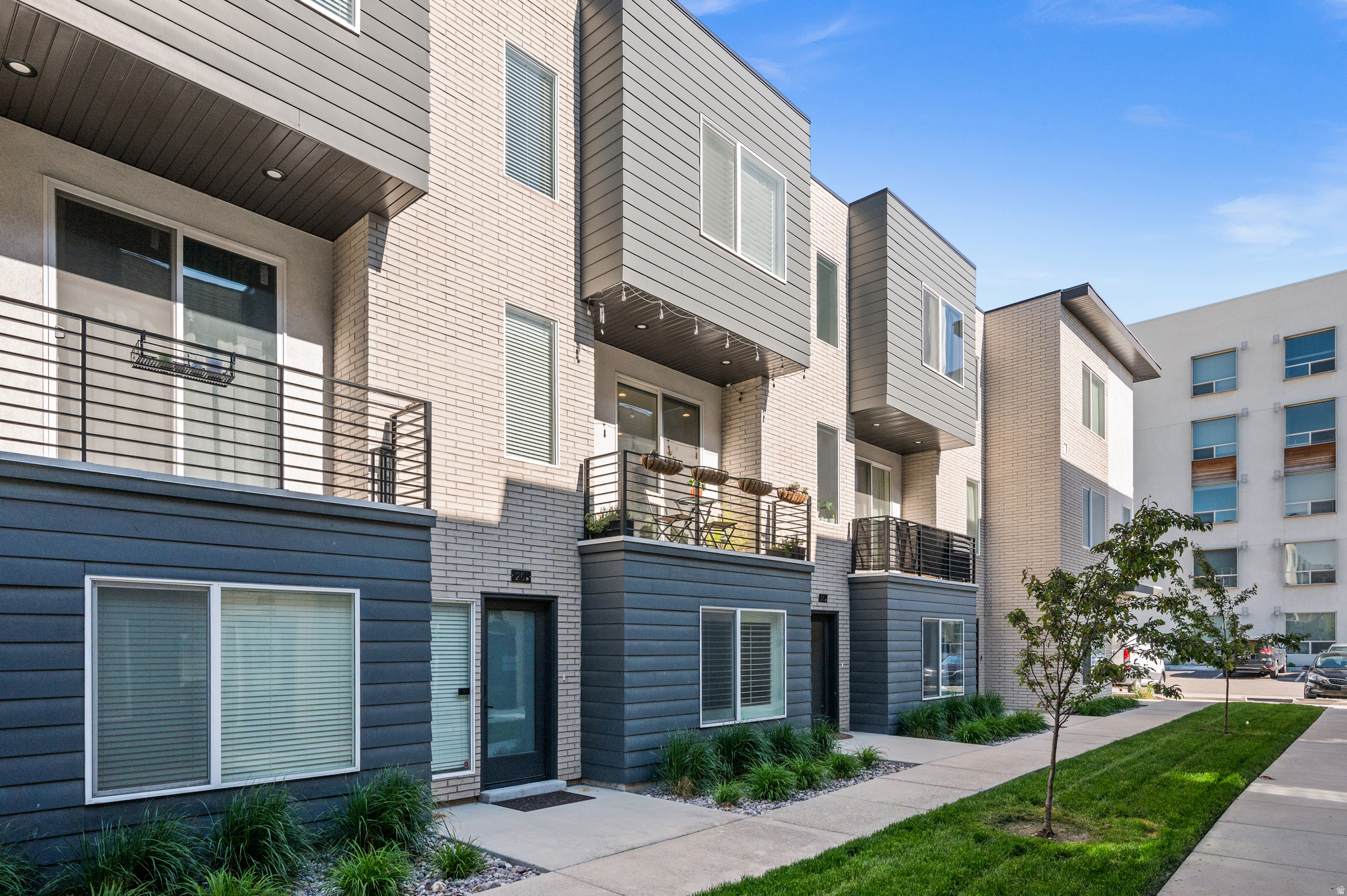 THE LUCY - Residential