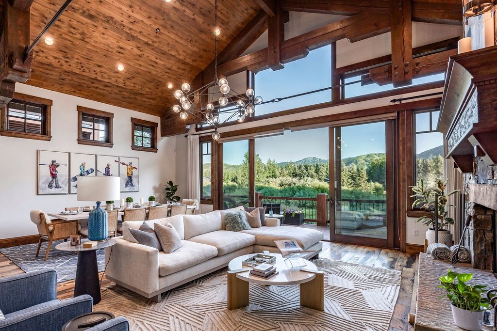 Photo of 3000 CRESTLINE DR, Park City, UT 84060 (MLS # 2136796)