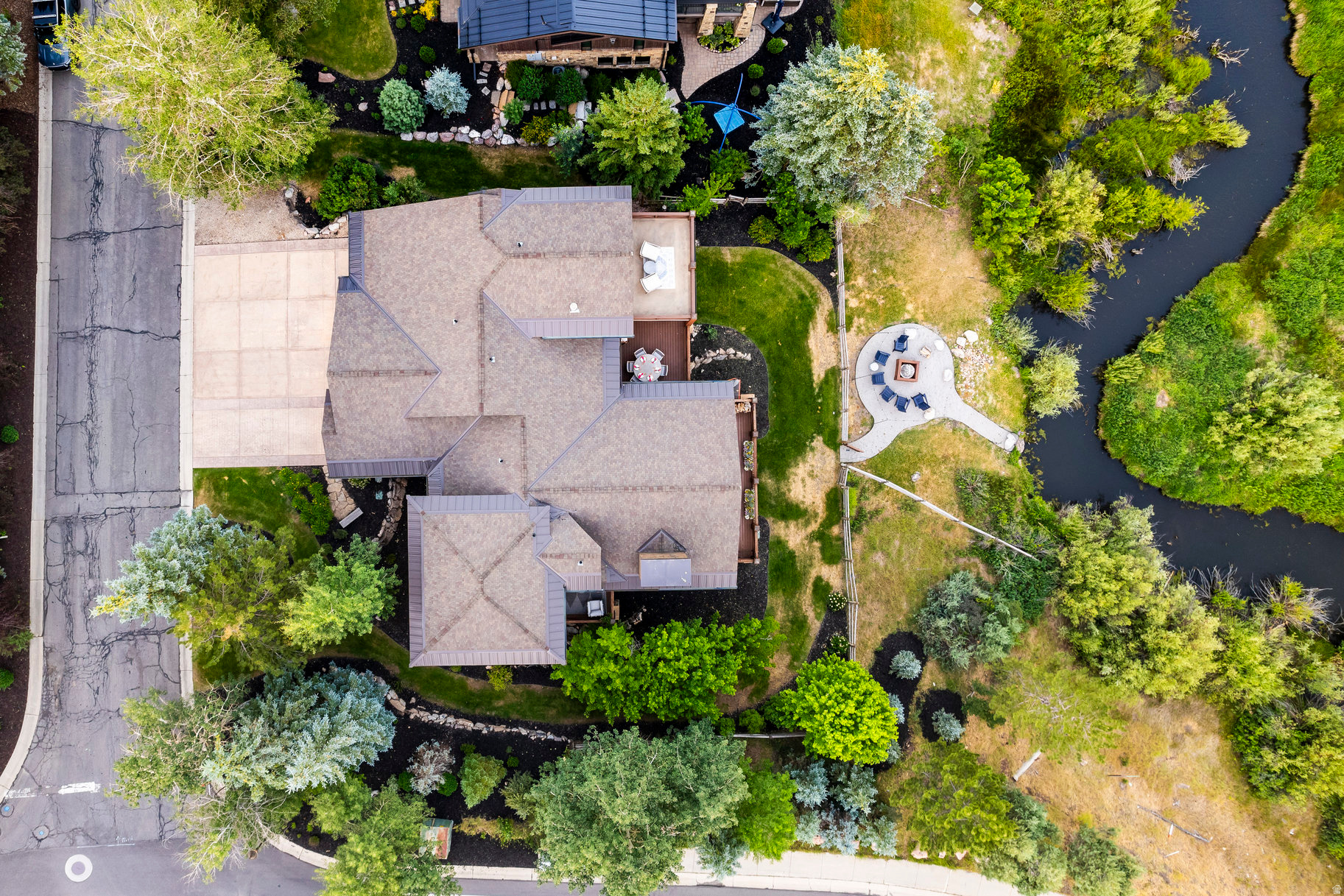 RIDGEVIEW - Residential