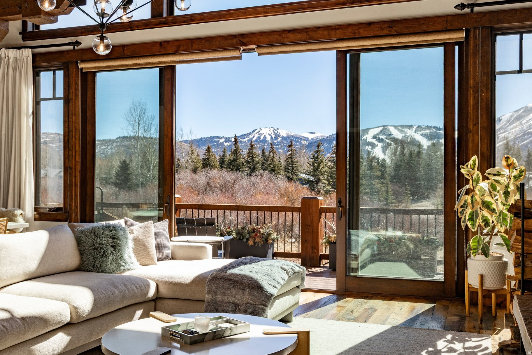 RIDGEVIEW - Residential