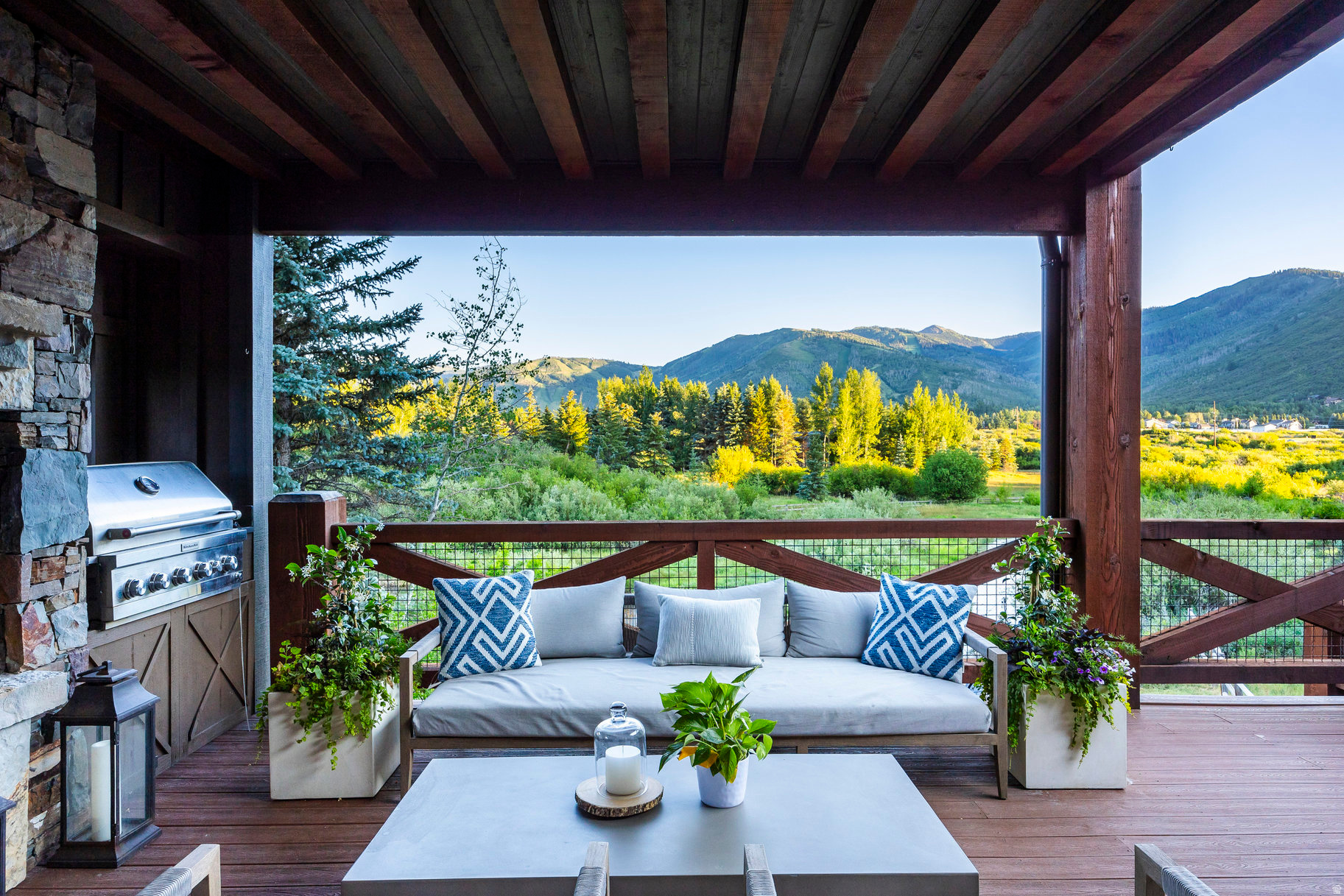 RIDGEVIEW - Residential