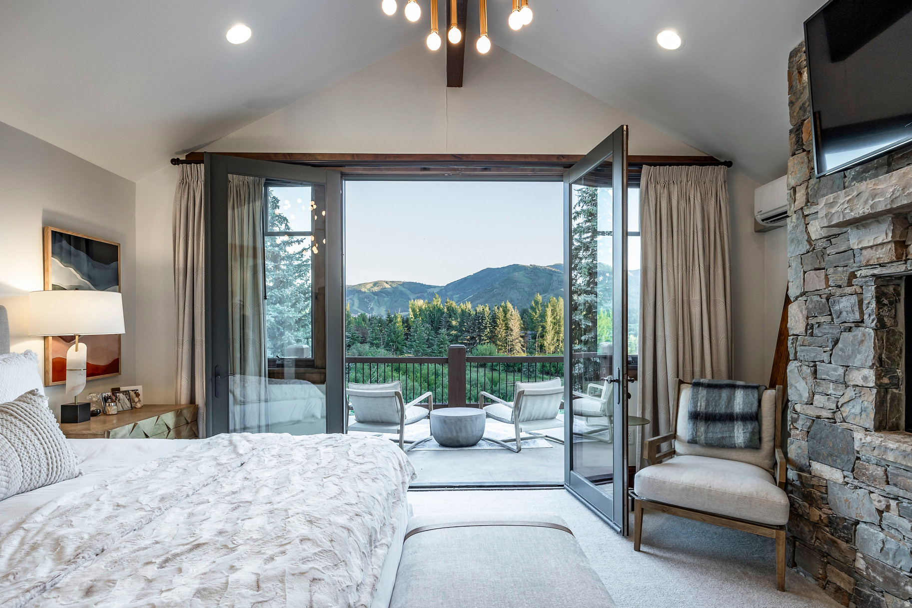 RIDGEVIEW - Residential